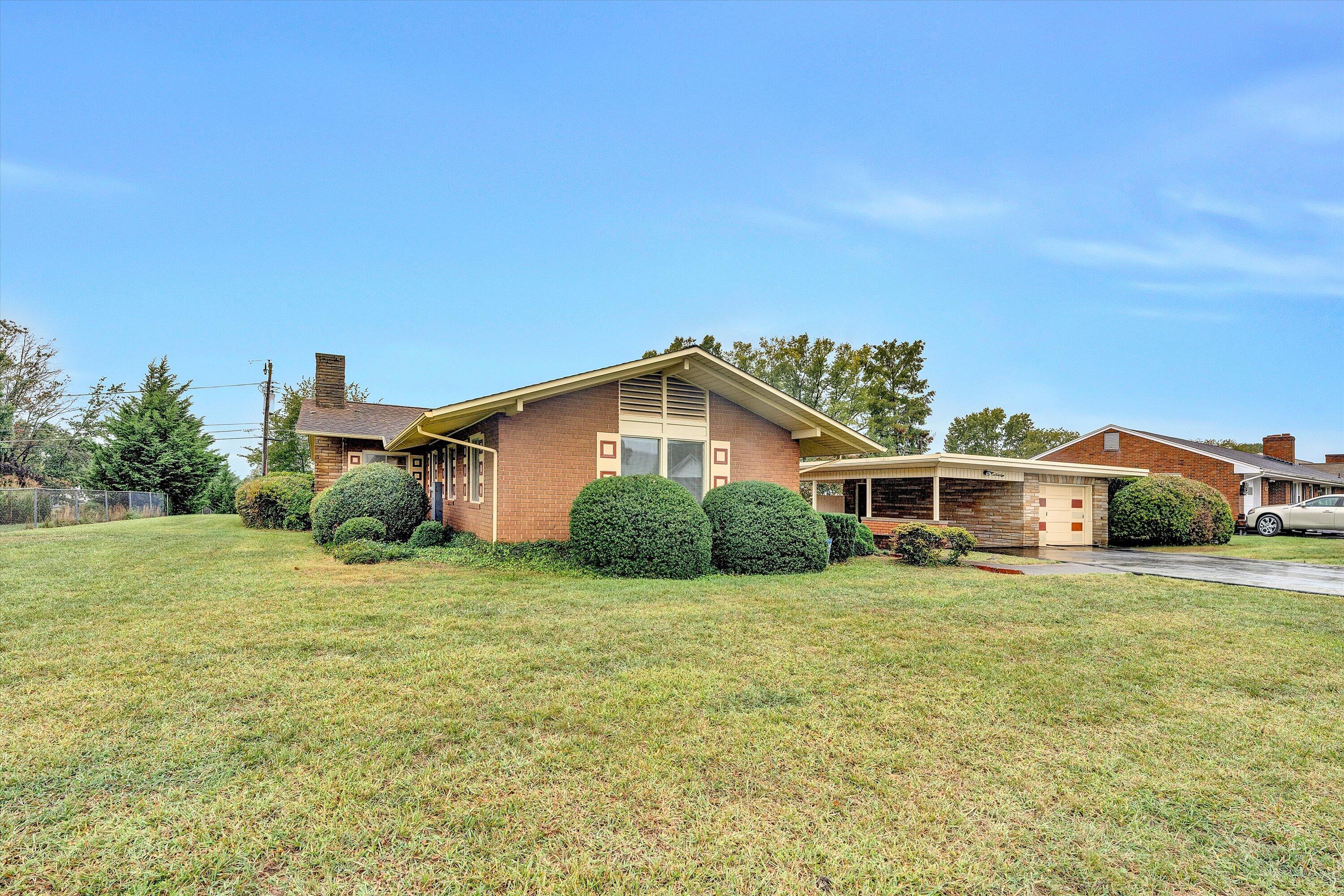 448 Cameron DR