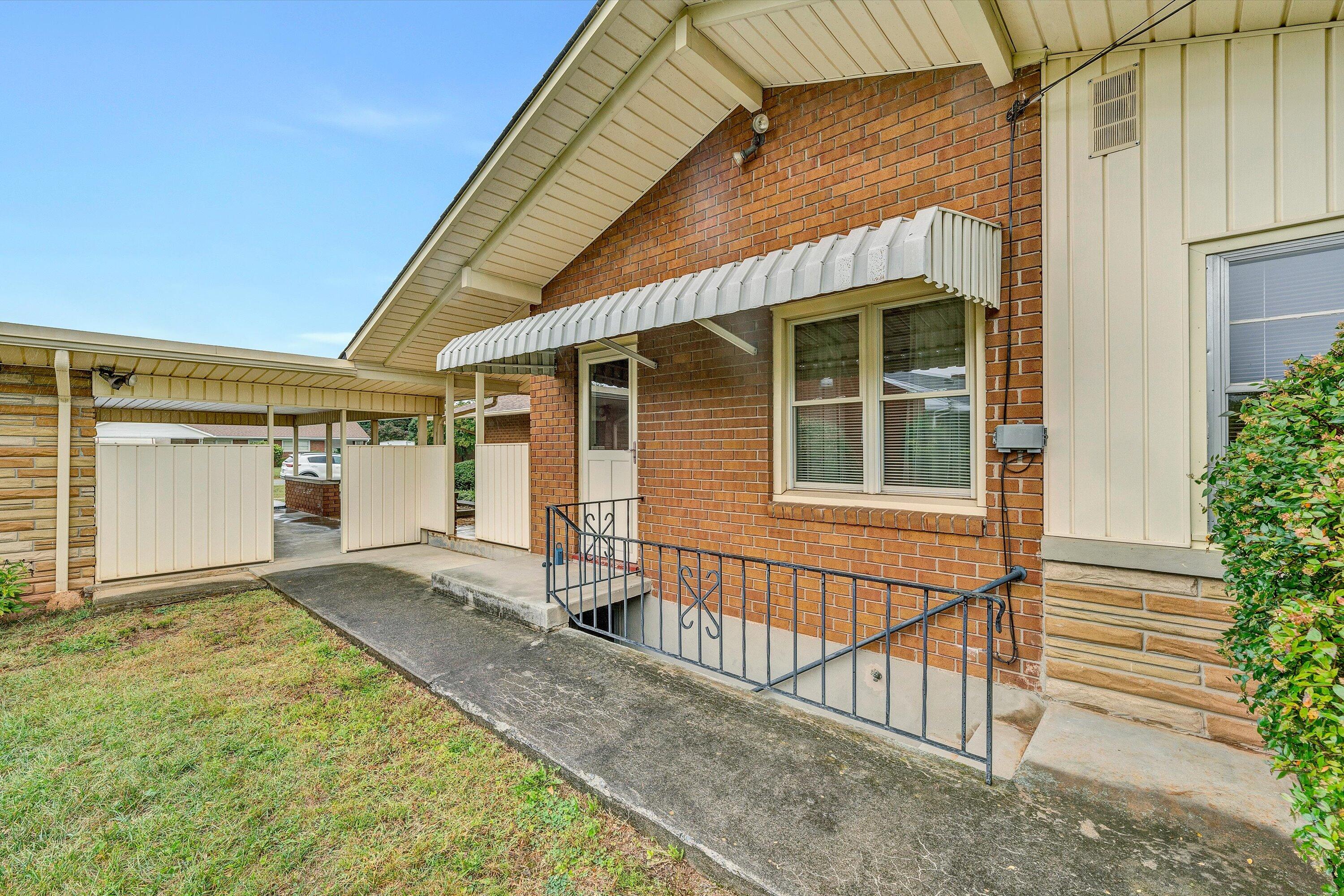 448 Cameron DR