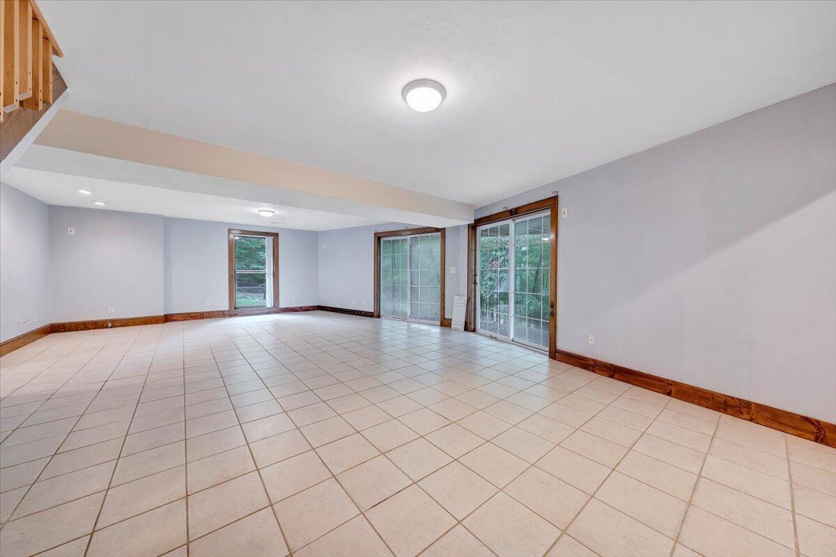 272 Basham LN