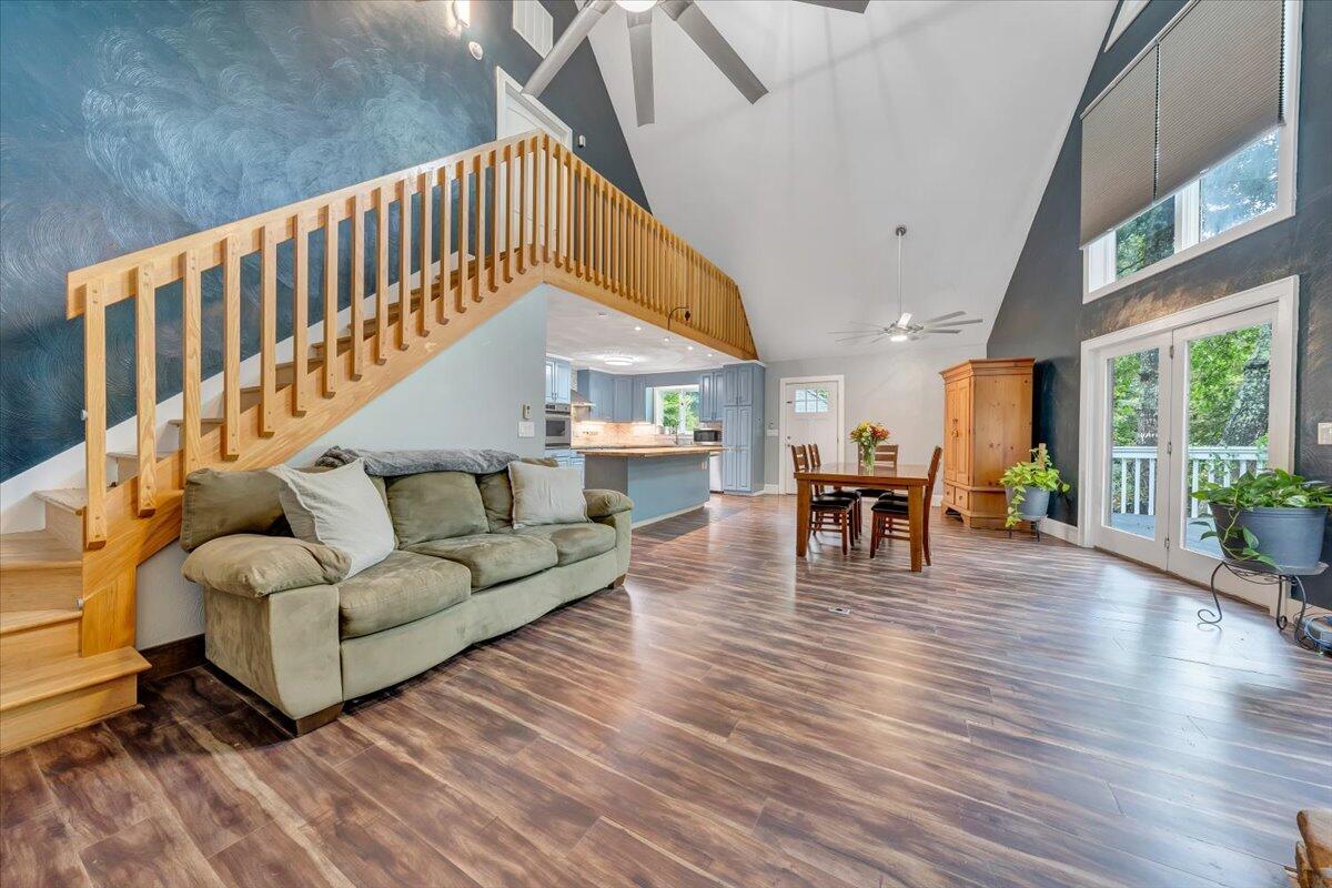 272 Basham LN