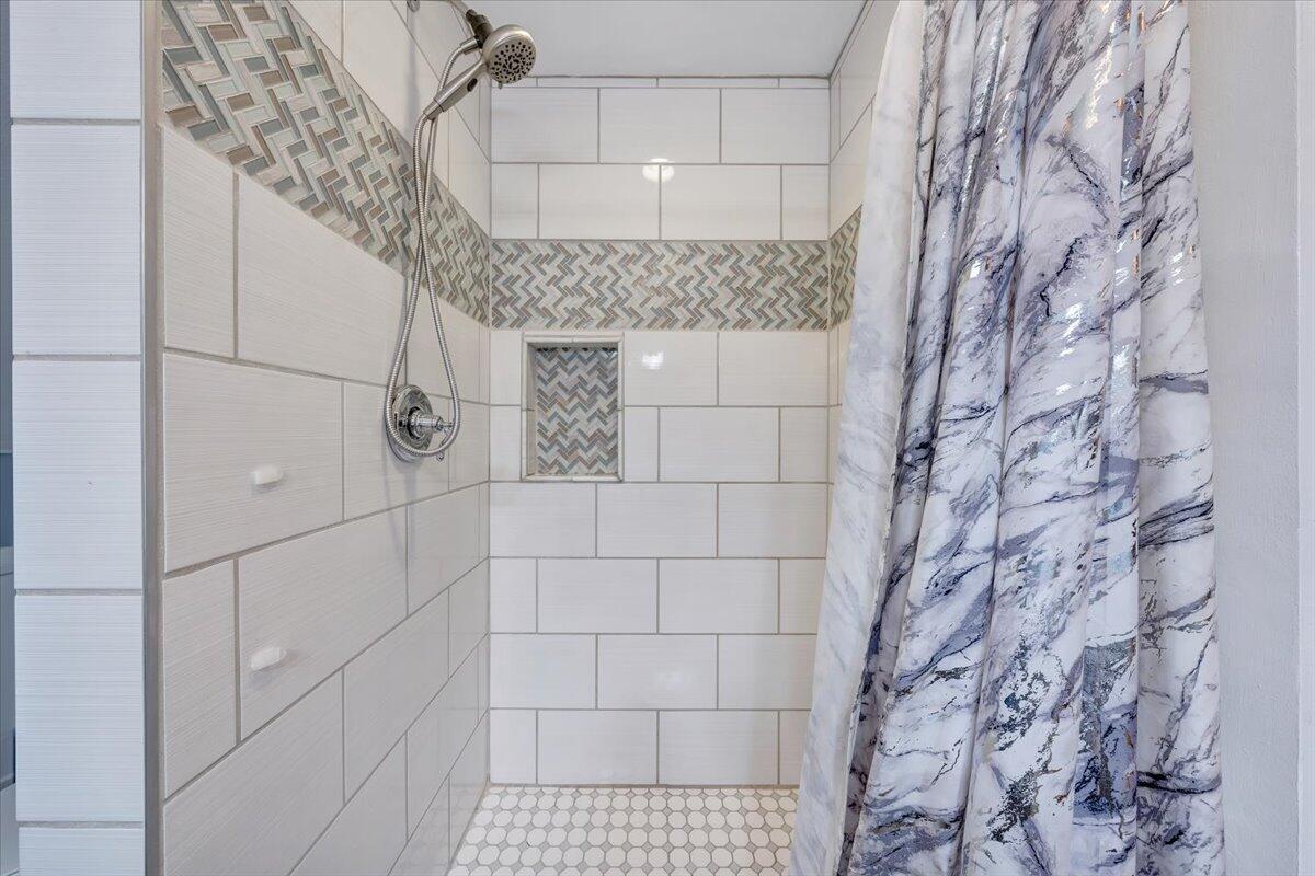 272 Basham LN