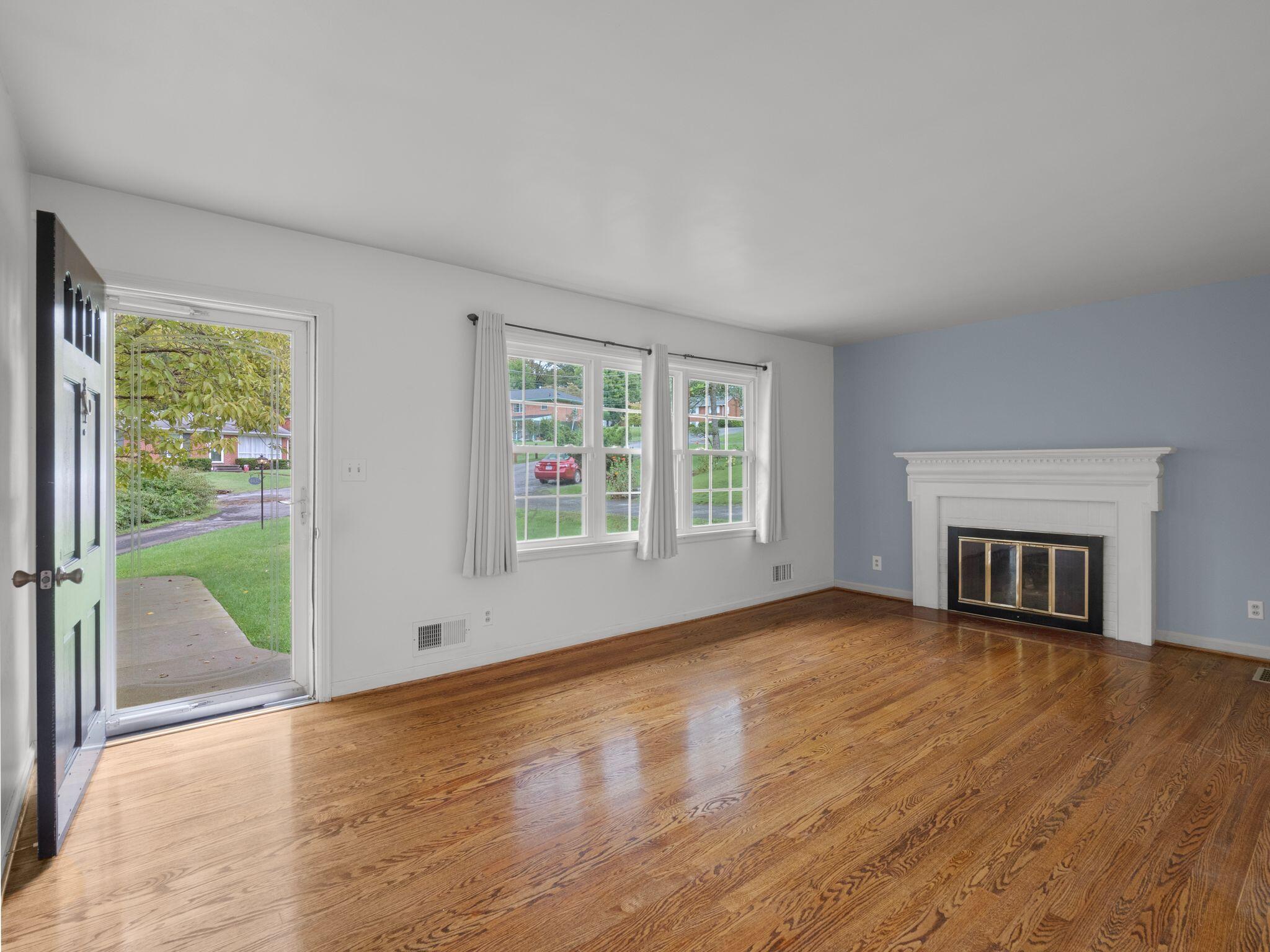 4432 Kirkwood CIR