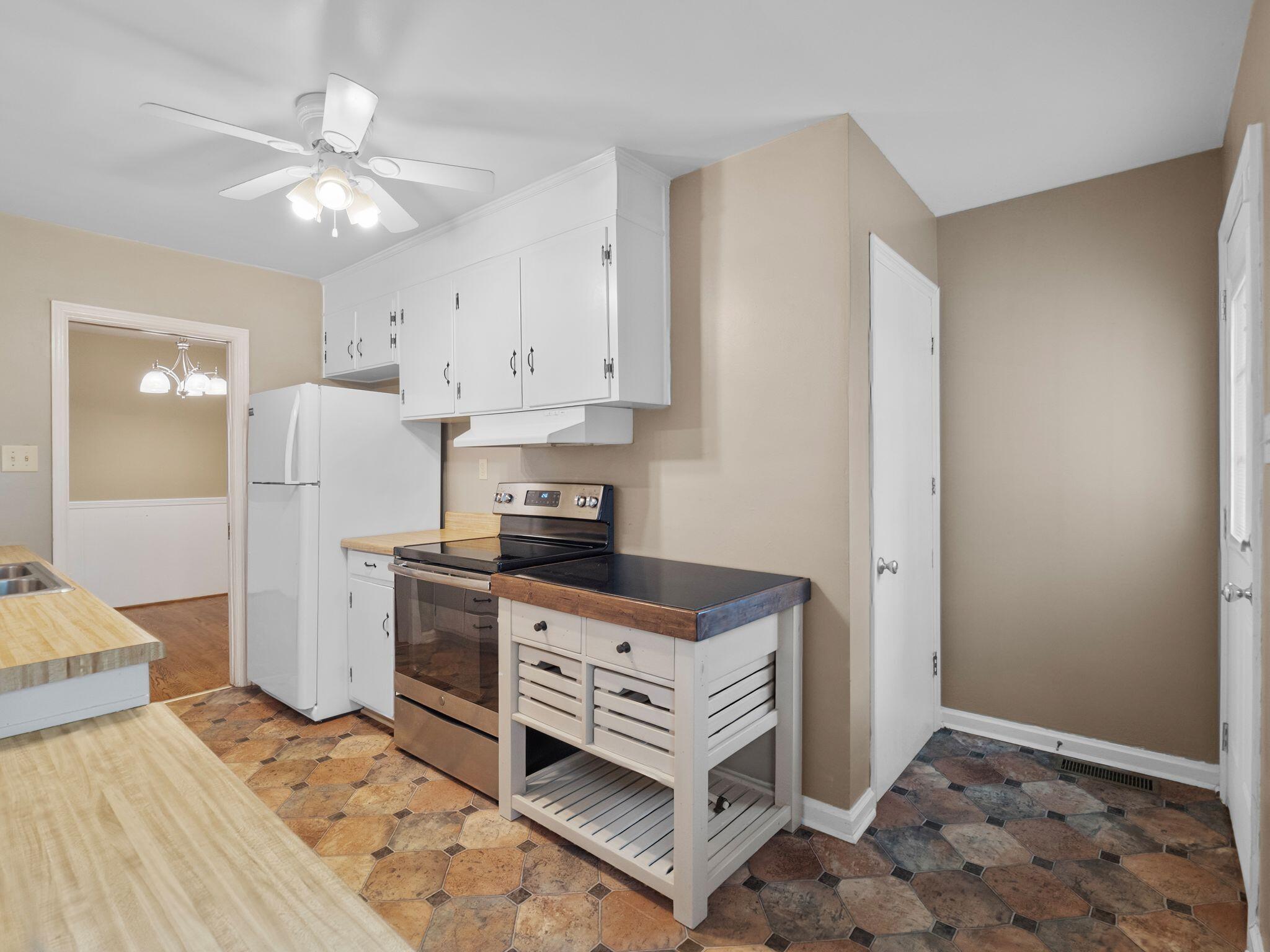 4432 Kirkwood CIR