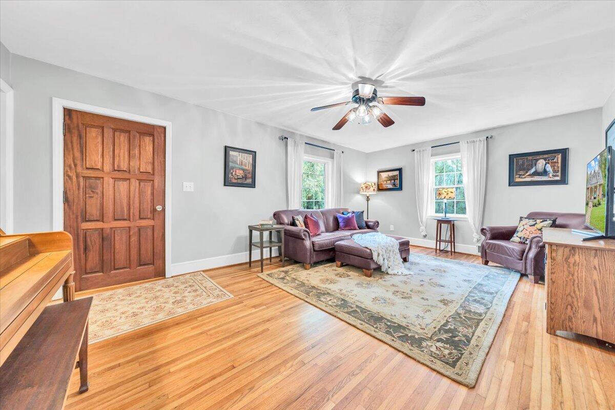 2910 Carvins Cove RD