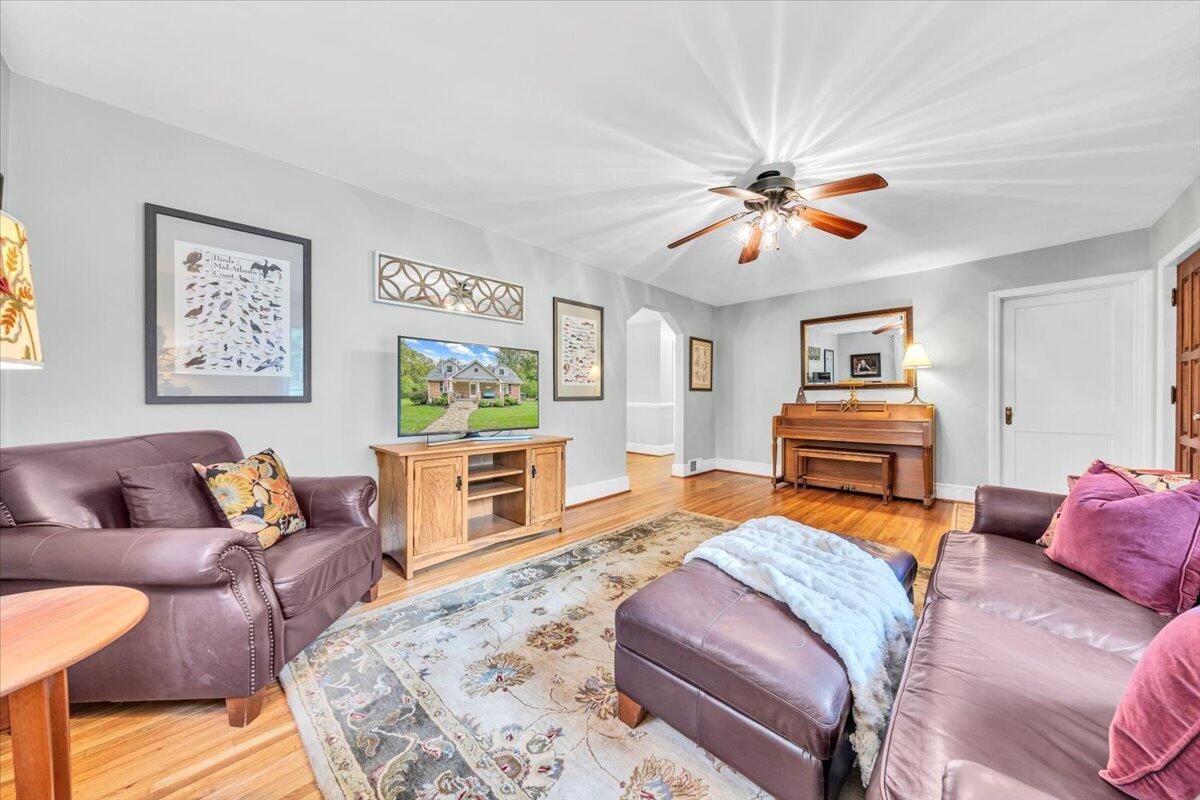 2910 Carvins Cove RD