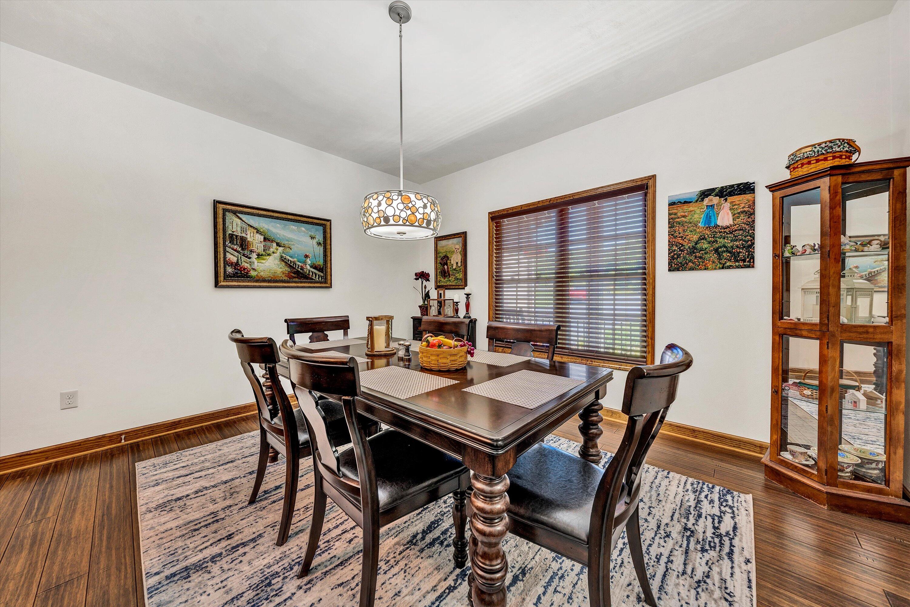 887 Thornblade Way WAY