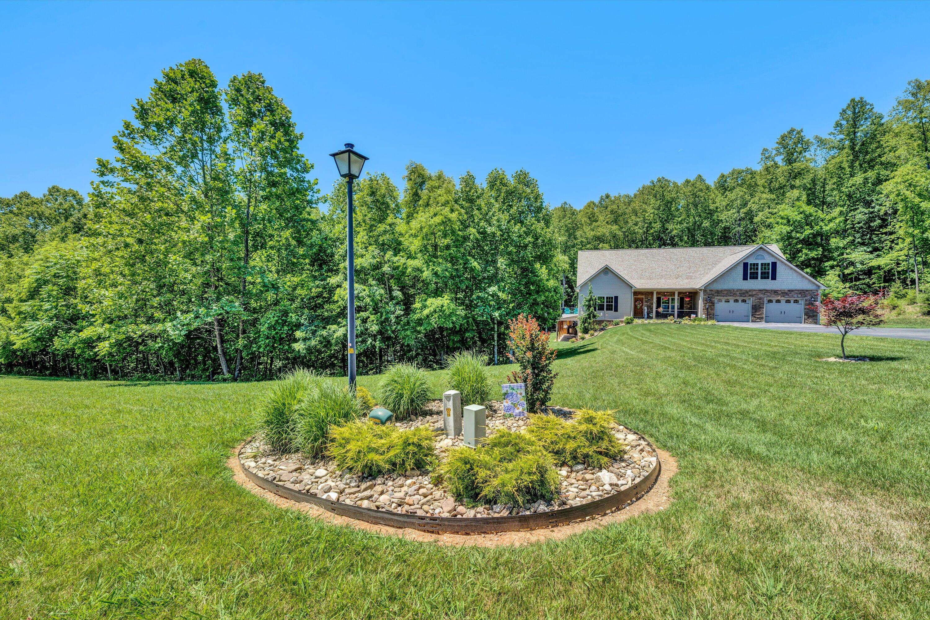 887 Thornblade Way WAY