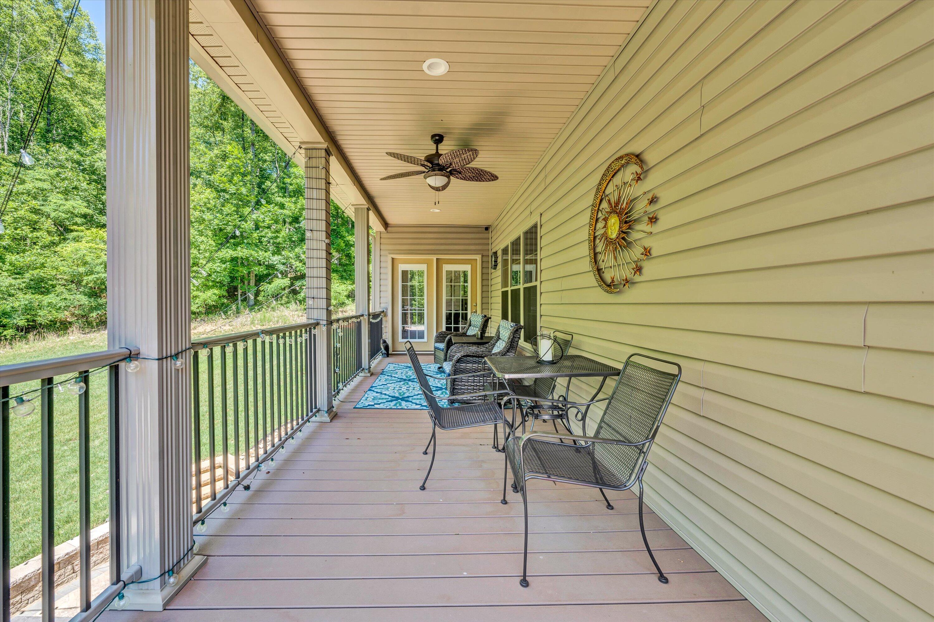 887 Thornblade Way WAY