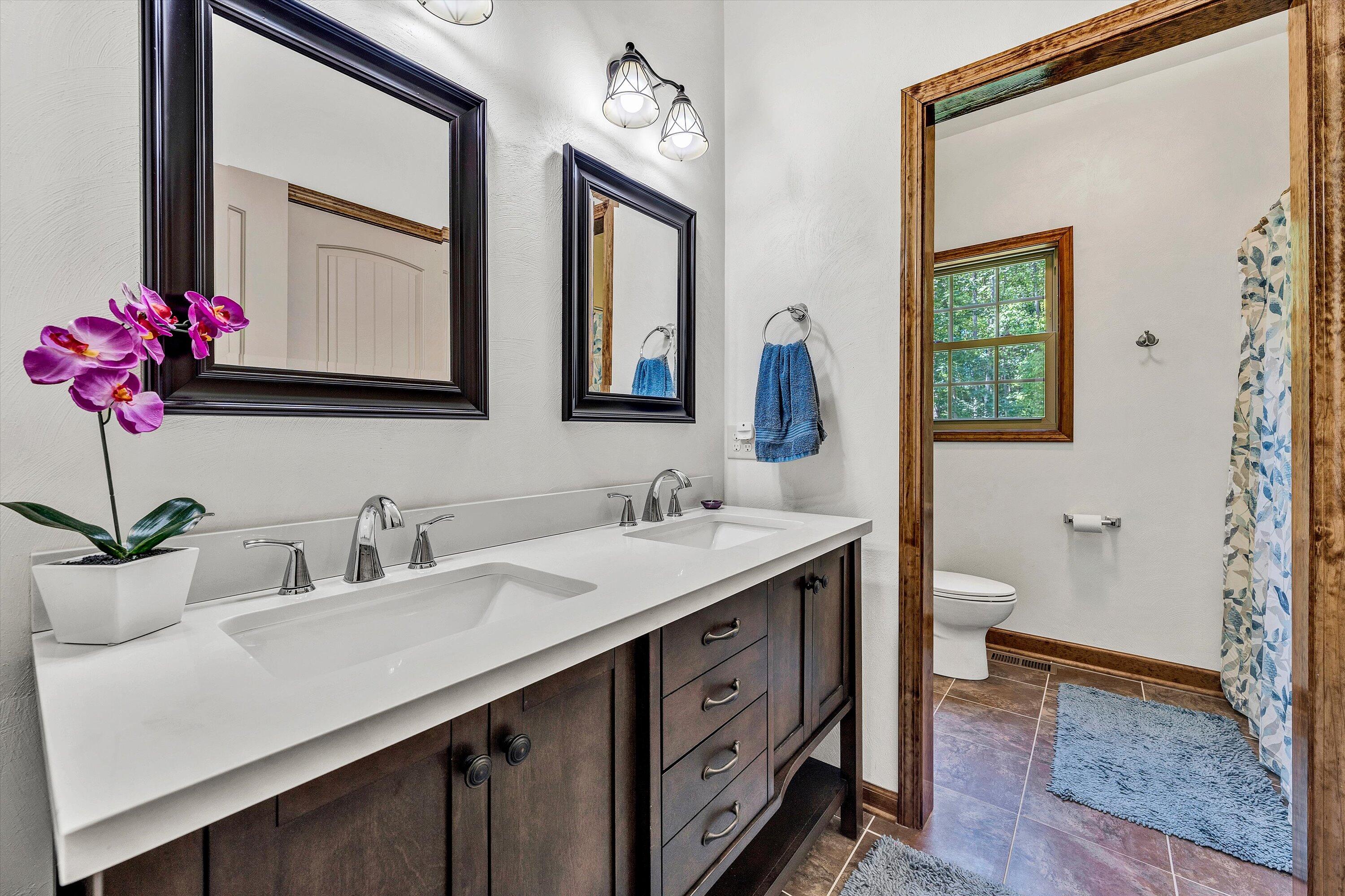 887 Thornblade Way WAY