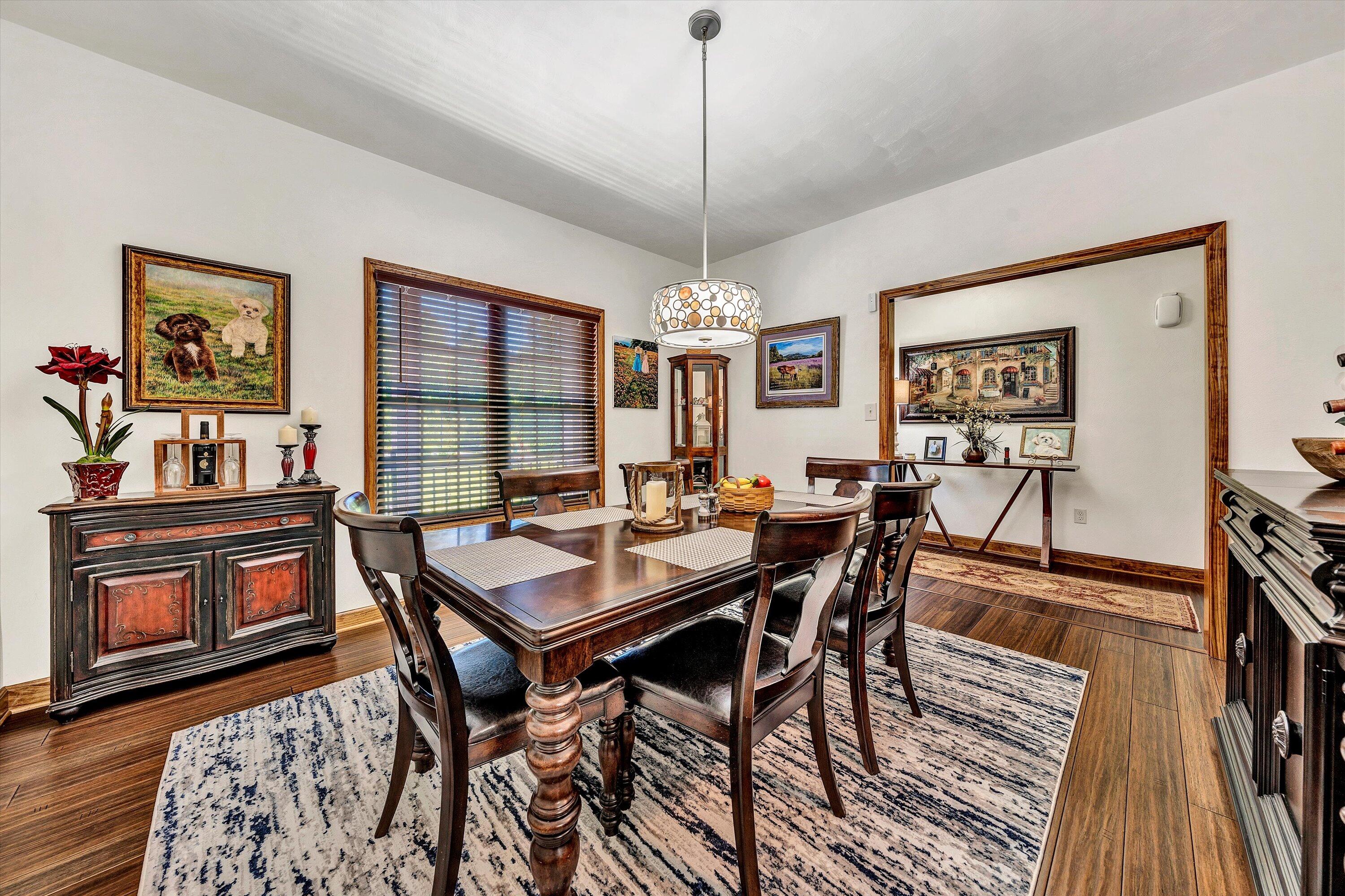 887 Thornblade Way WAY