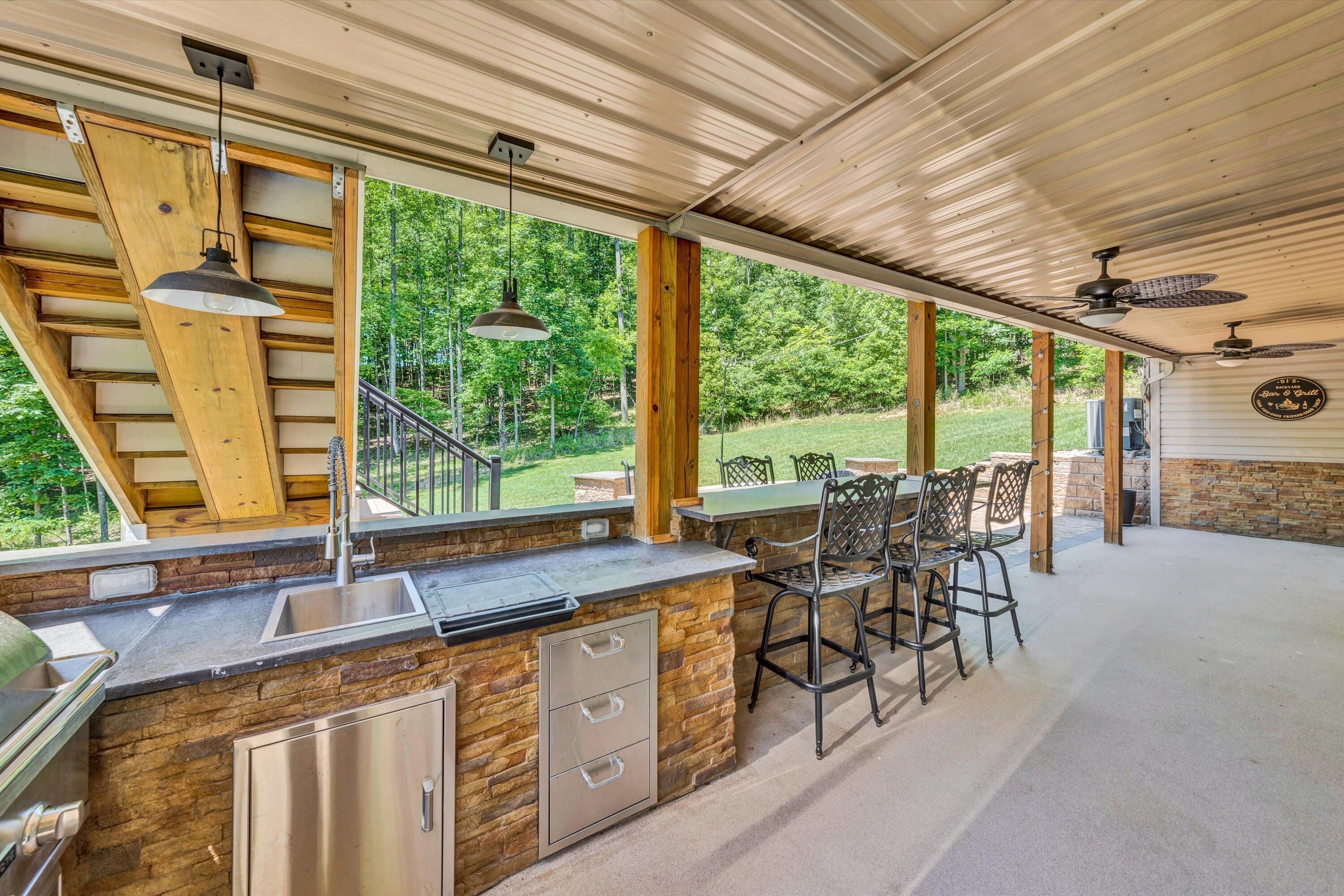 887 Thornblade Way WAY