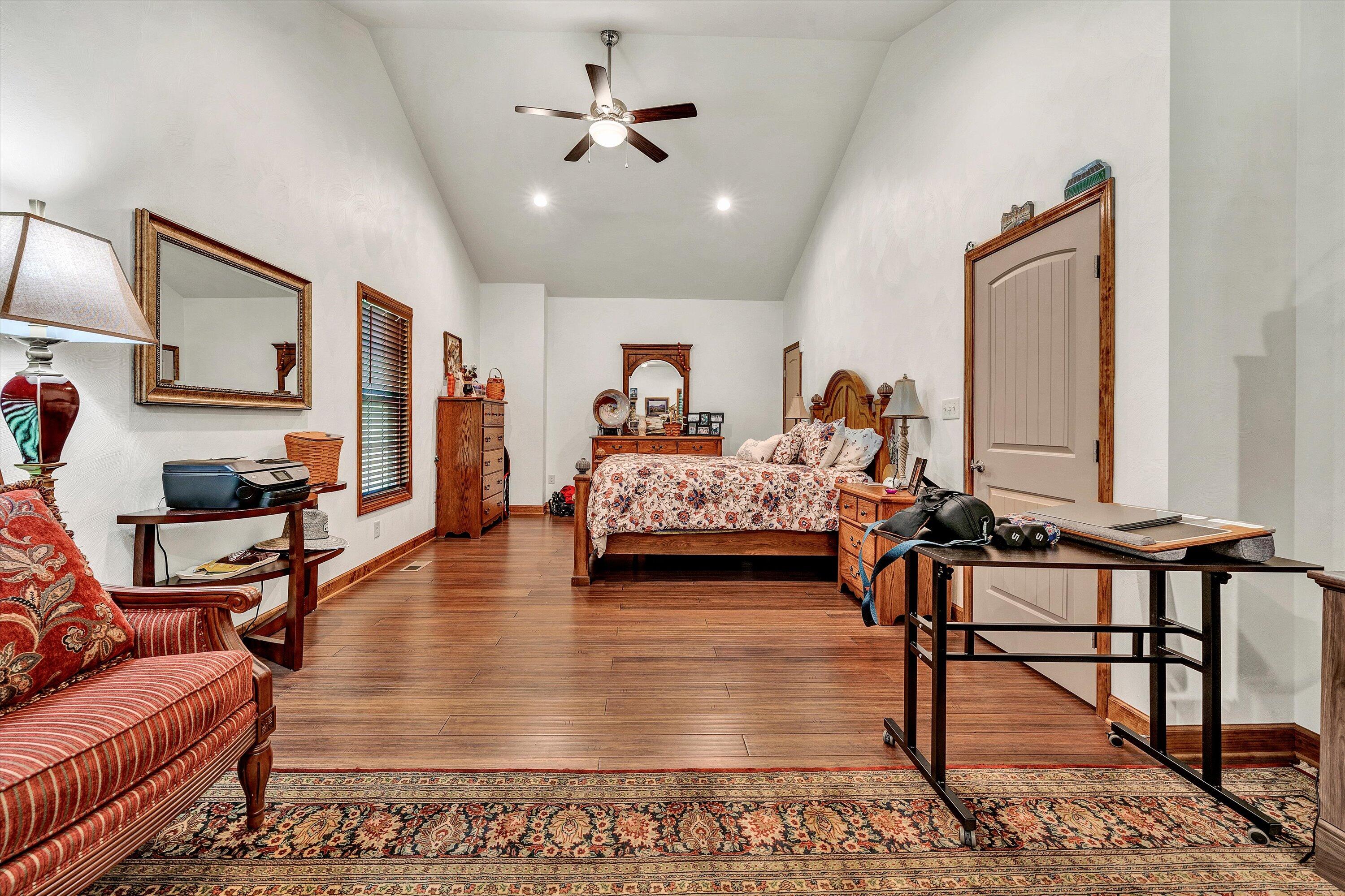 887 Thornblade Way WAY