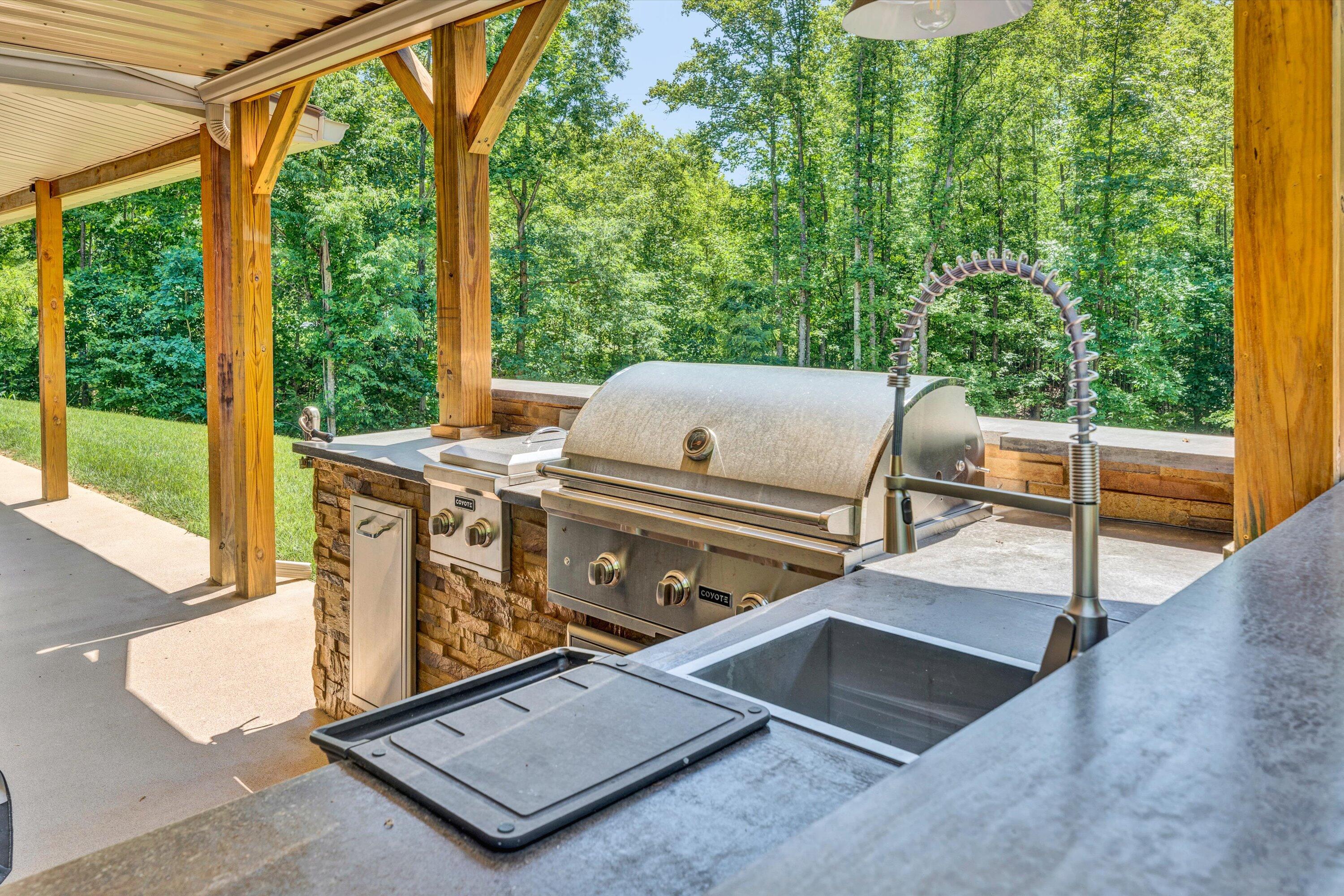 887 Thornblade Way WAY