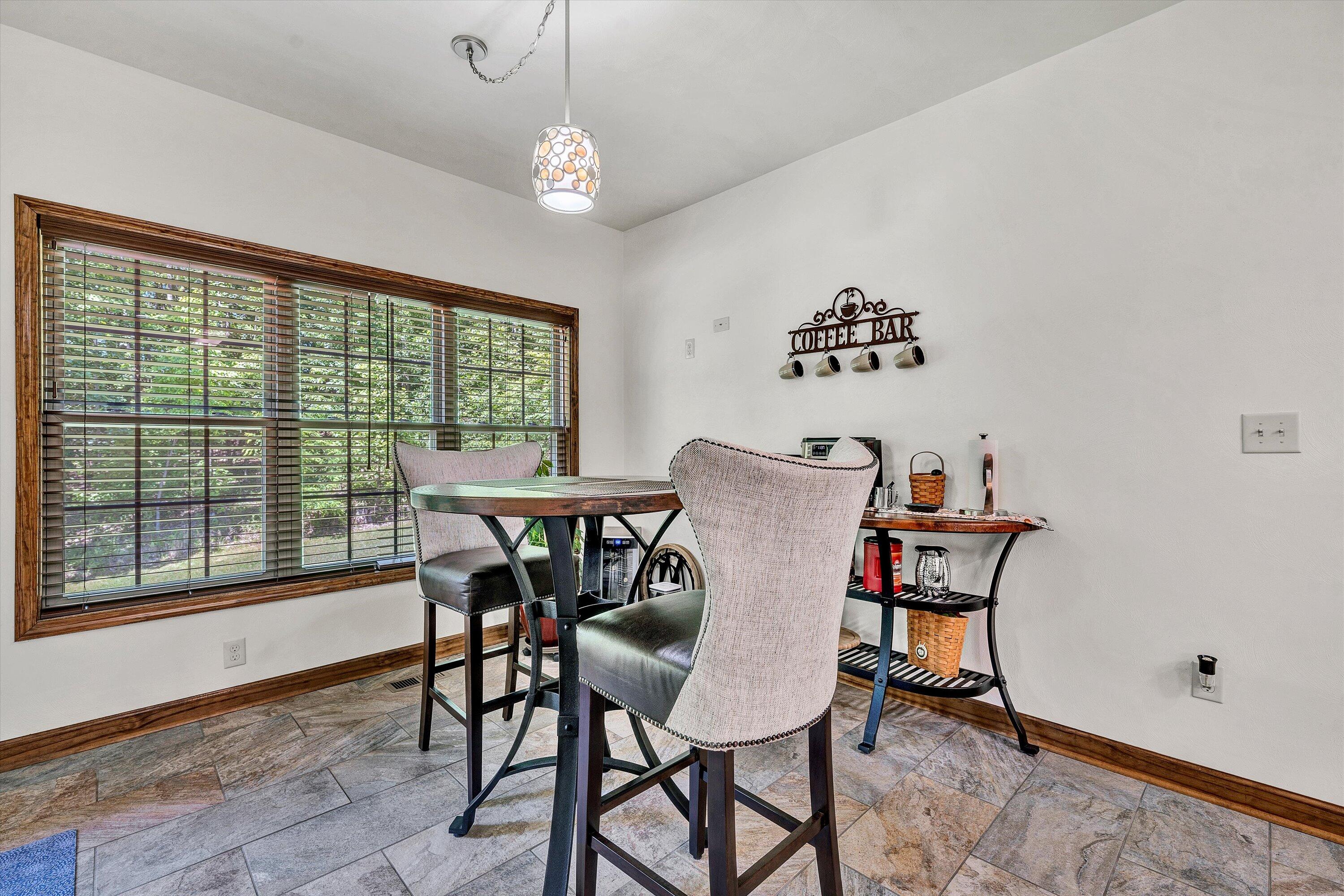 887 Thornblade Way WAY