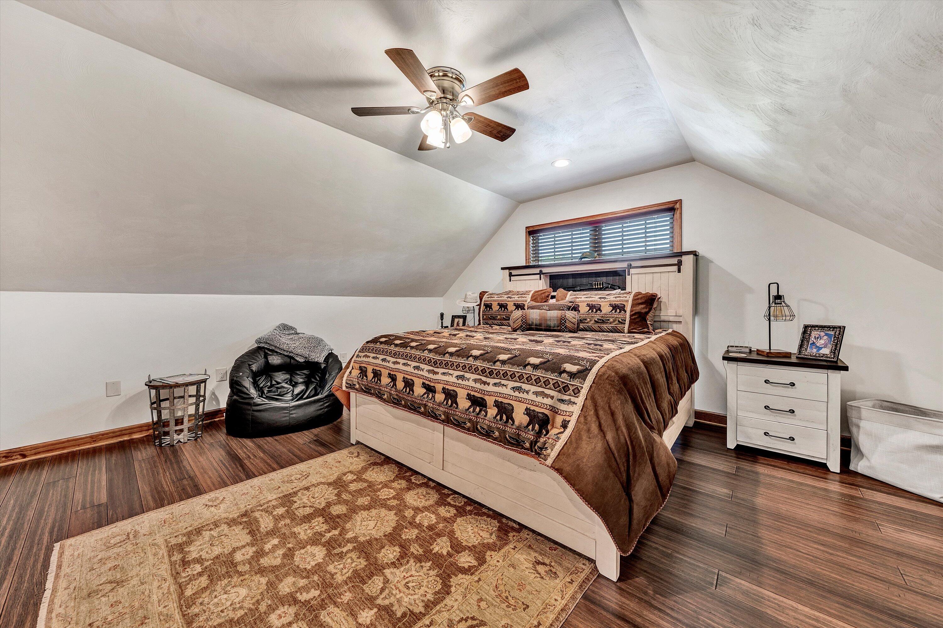 887 Thornblade Way WAY