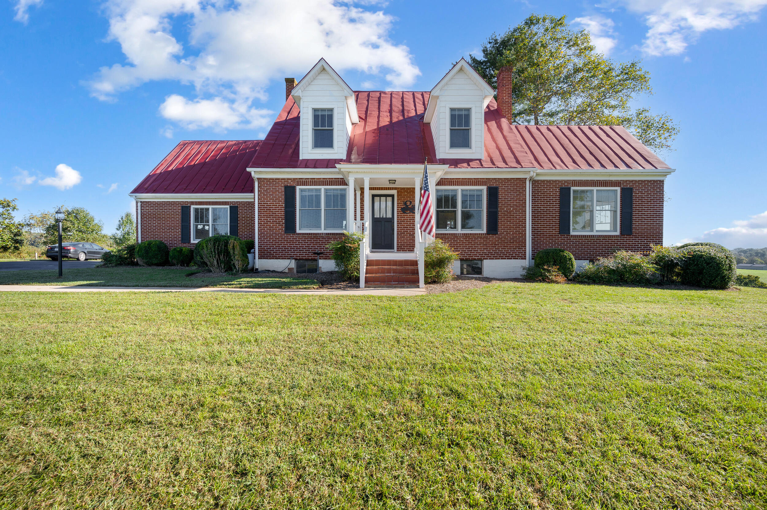 5924 Moneta RD