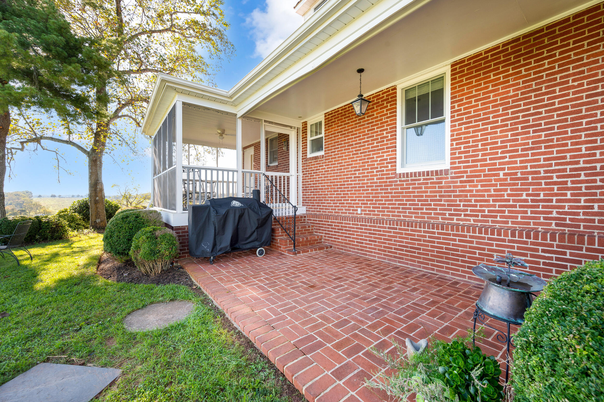 5924 Moneta RD