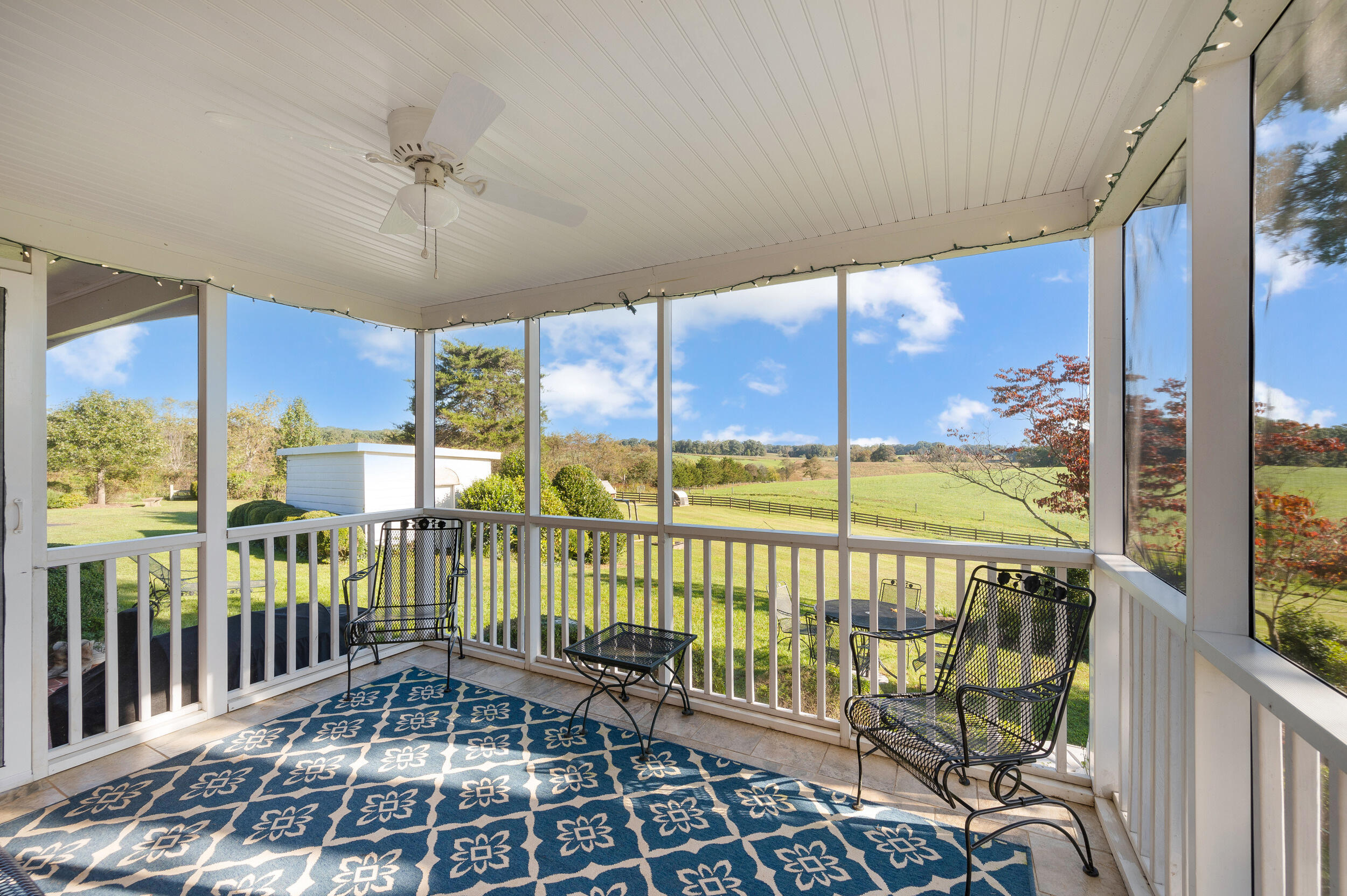 5924 Moneta RD