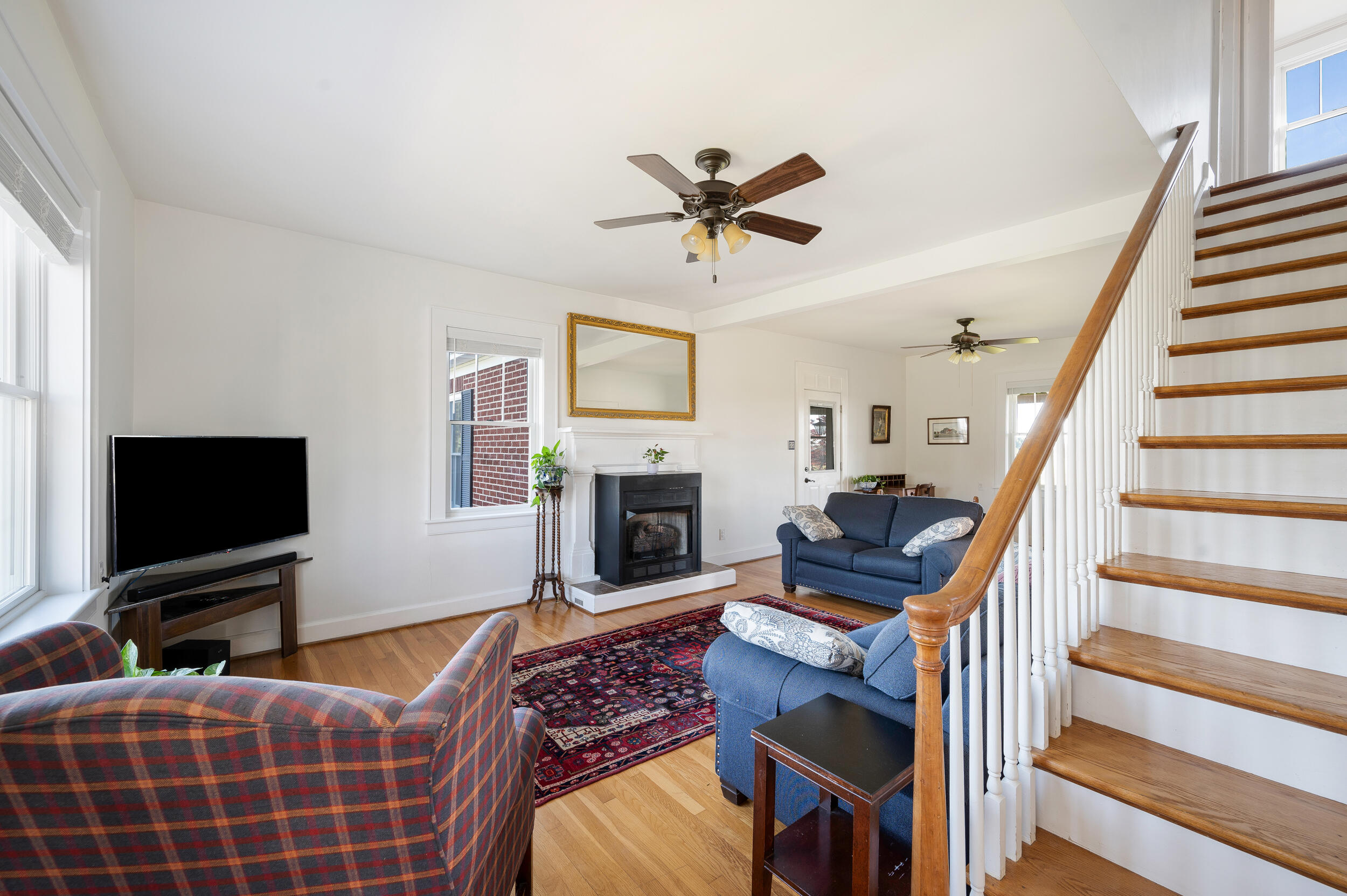 5924 Moneta RD