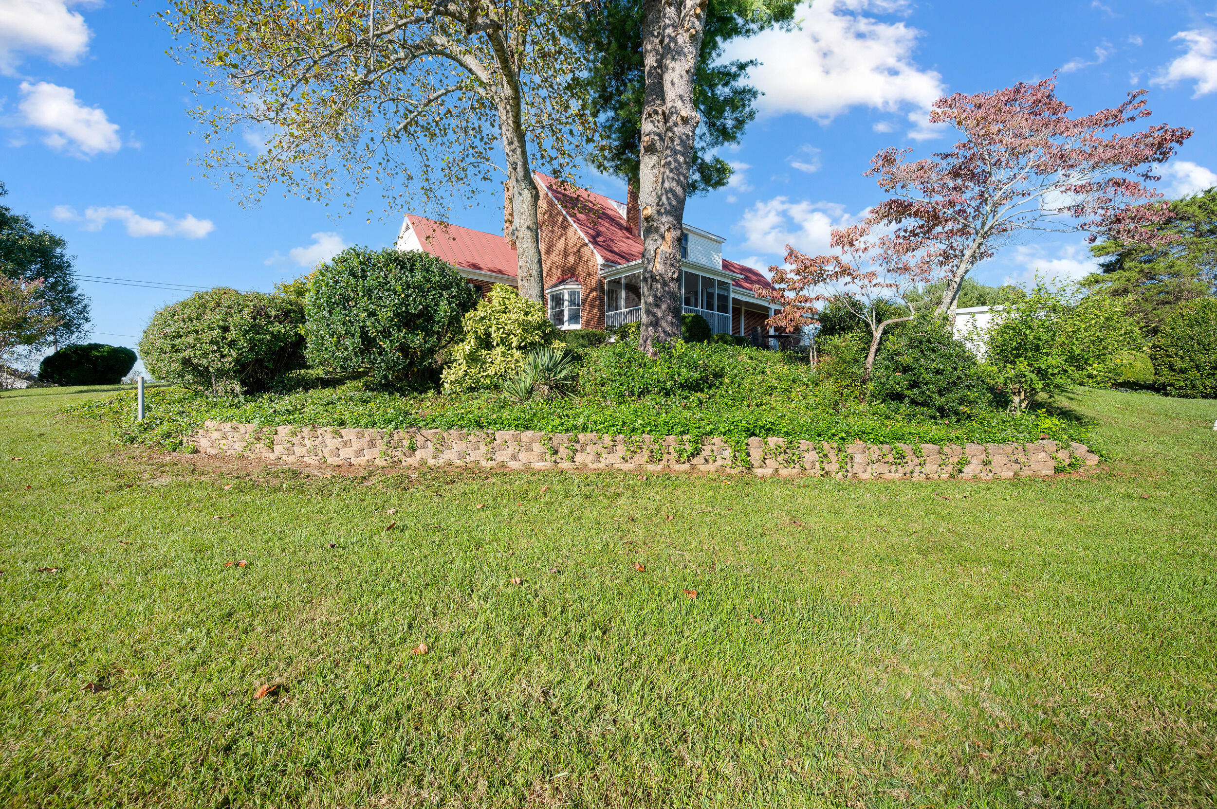 5924 Moneta RD