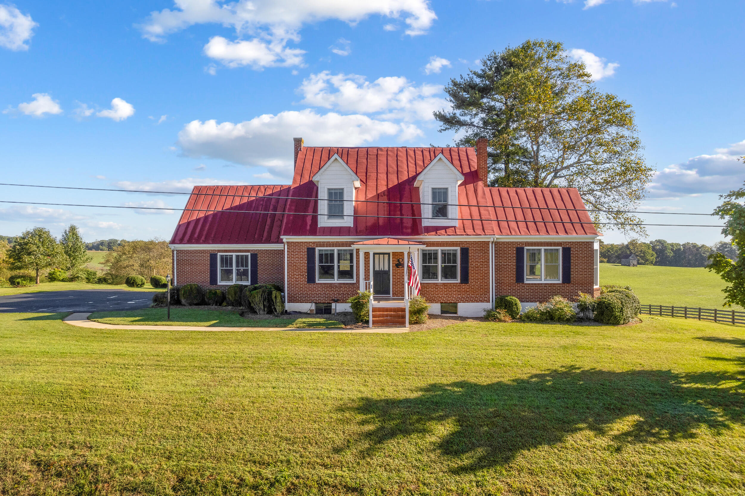5924 Moneta RD