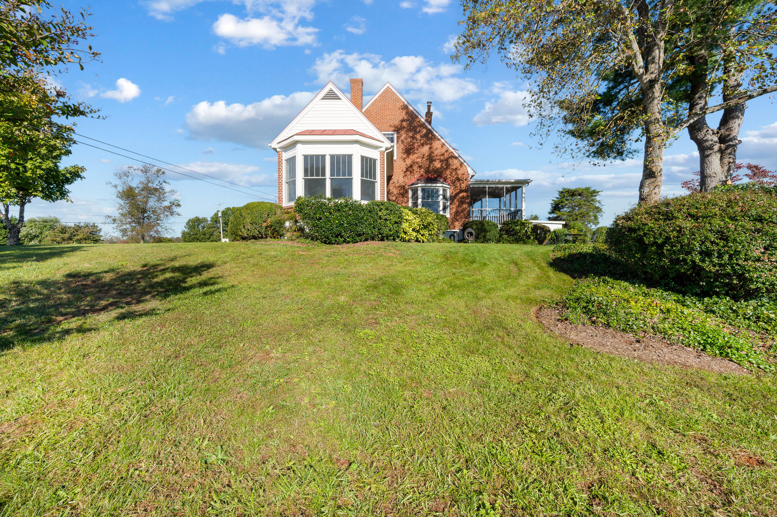 5924 Moneta RD
