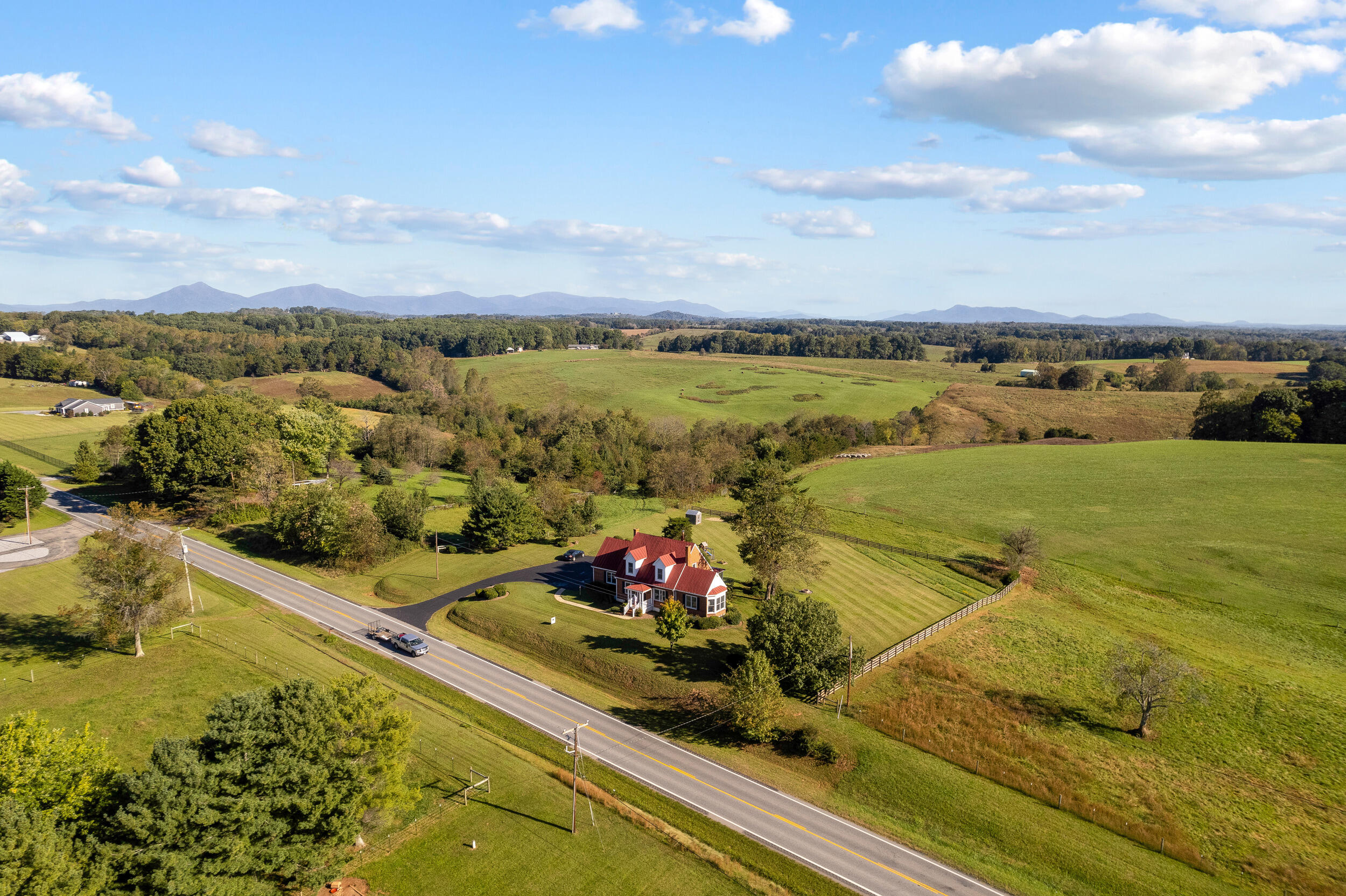5924 Moneta RD