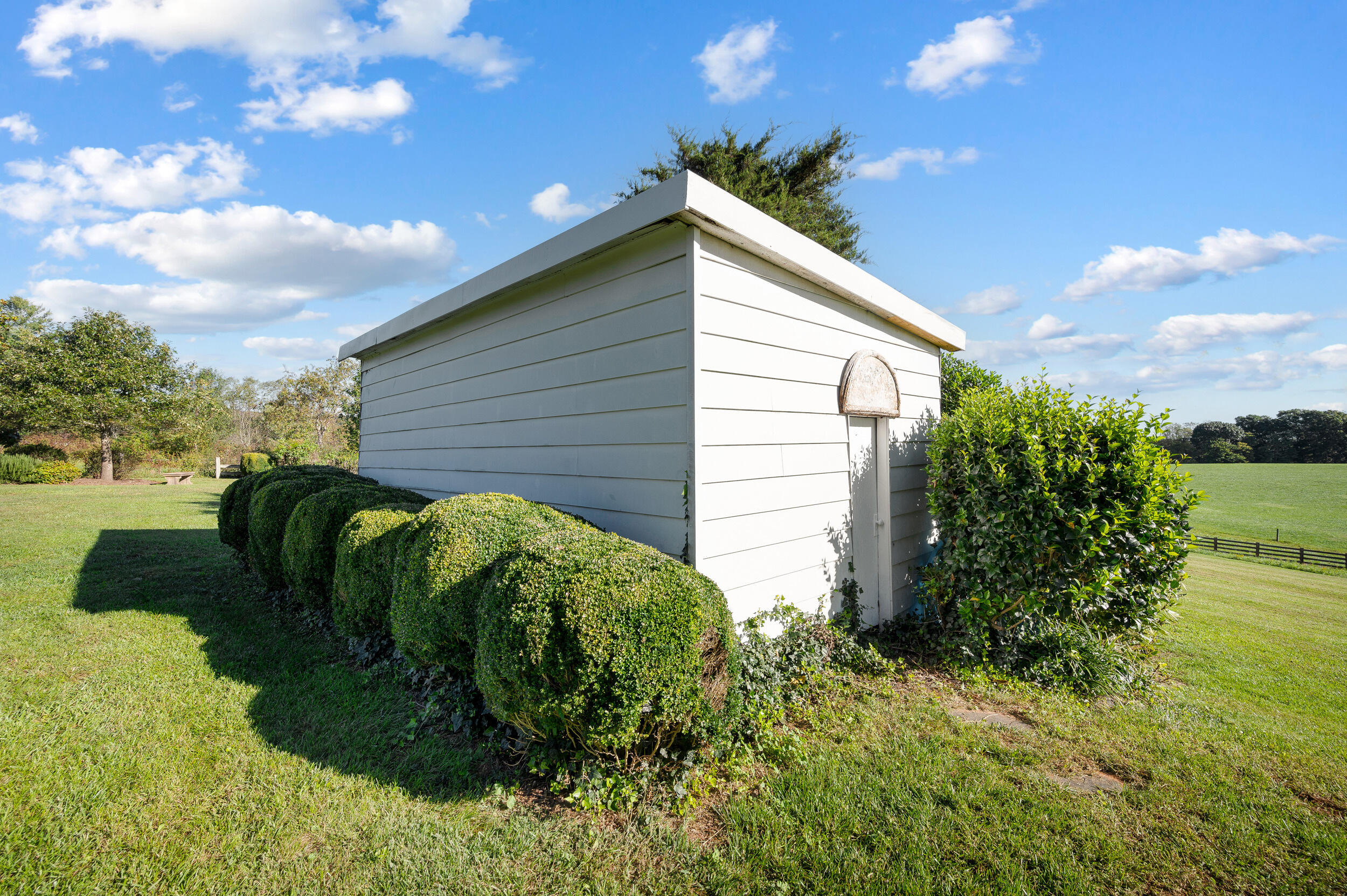 5924 Moneta RD