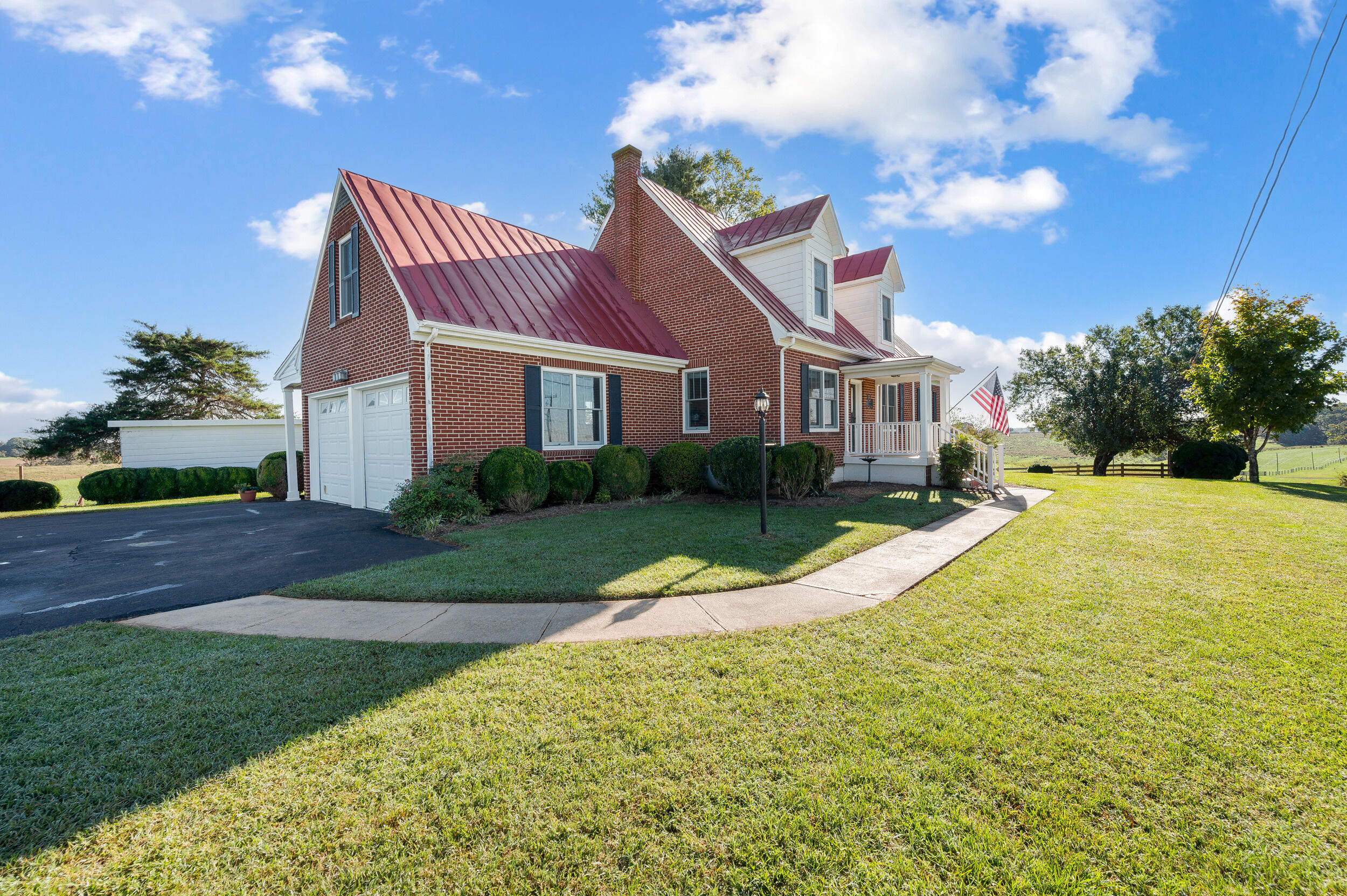 5924 Moneta RD