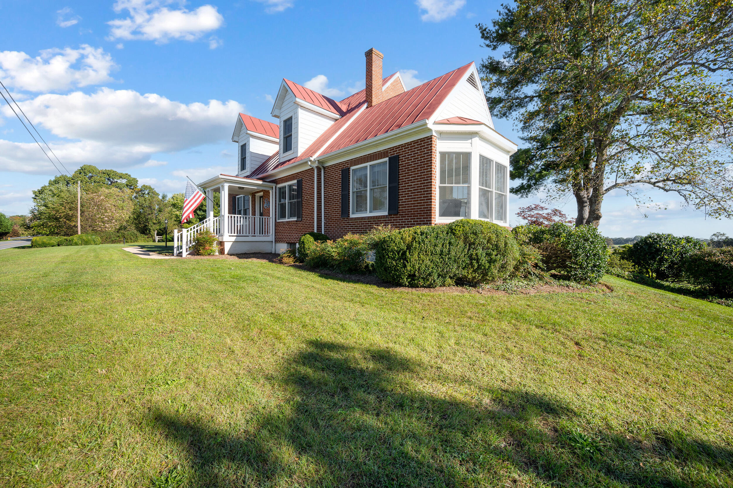 5924 Moneta RD