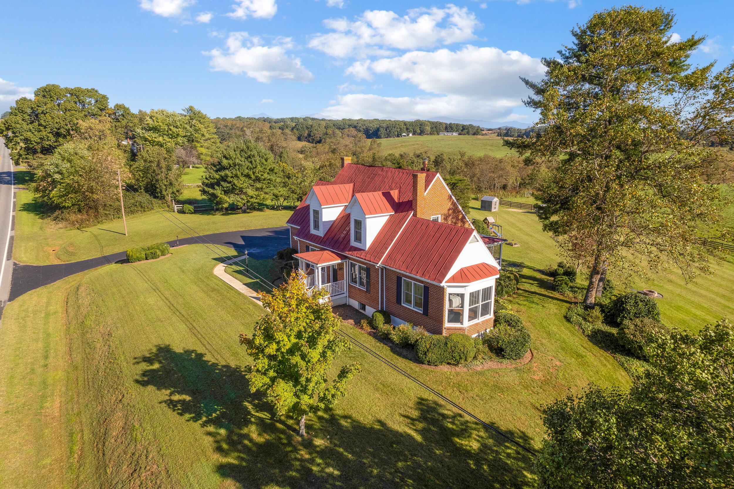 5924 Moneta RD