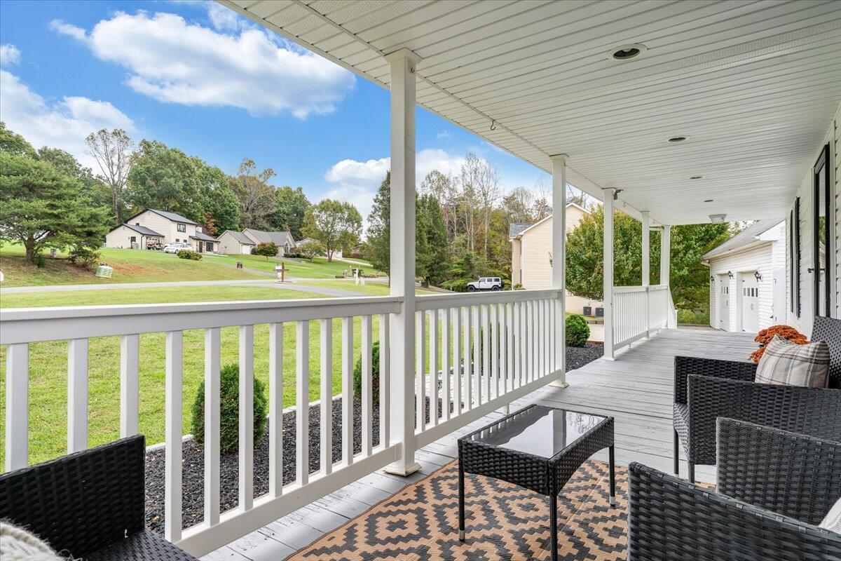 5 Arrow LN