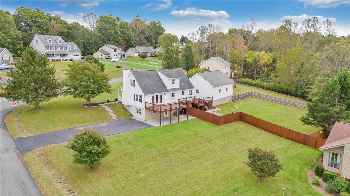5 Arrow LN