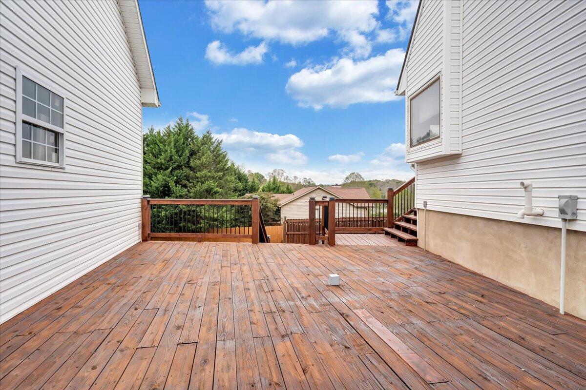 5 Arrow LN