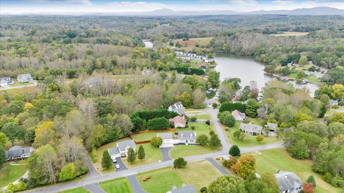 5 Arrow LN