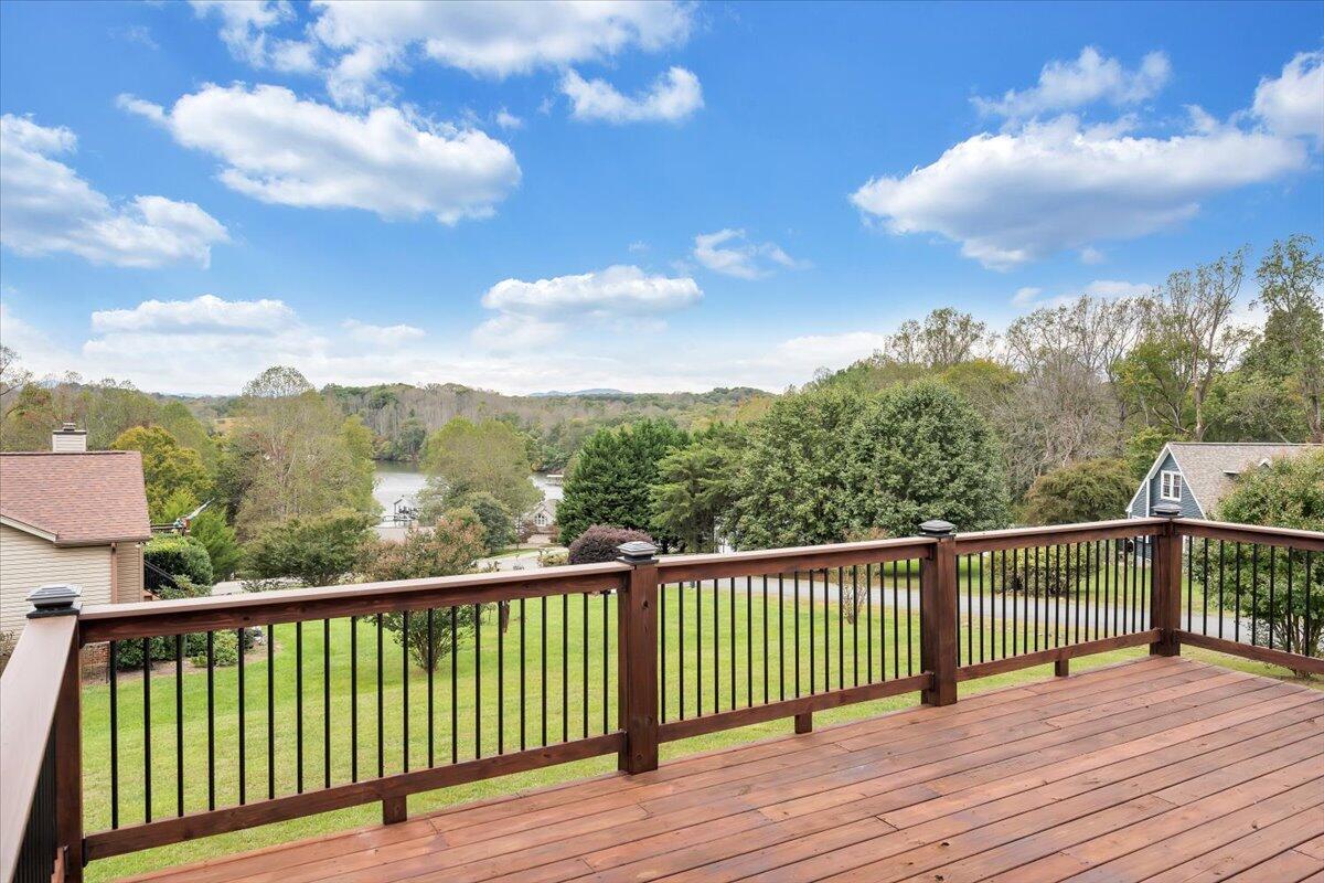 5 Arrow LN
