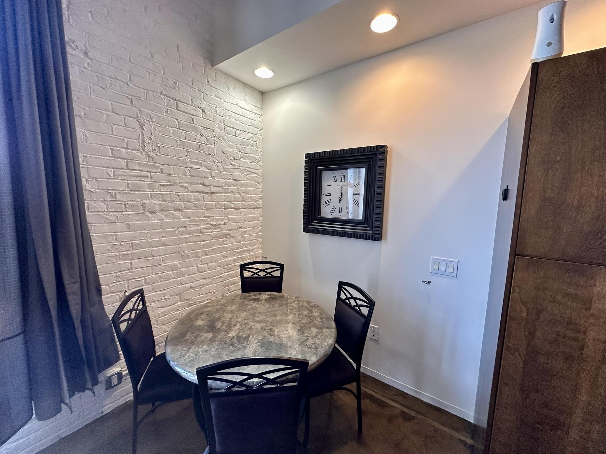 400 Salem AVE SW Unit: 2K