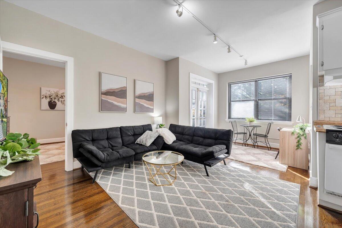 1139 2nd ST SW Unit: 9