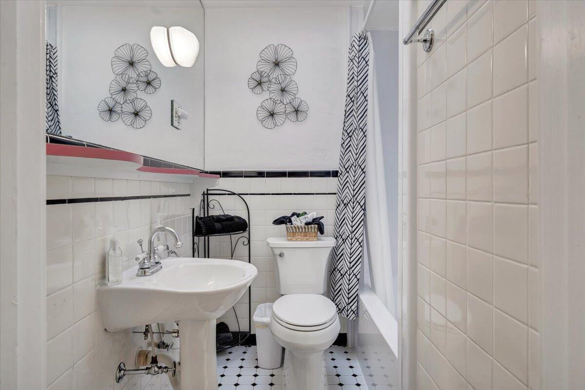 1139 2nd ST SW Unit: 9