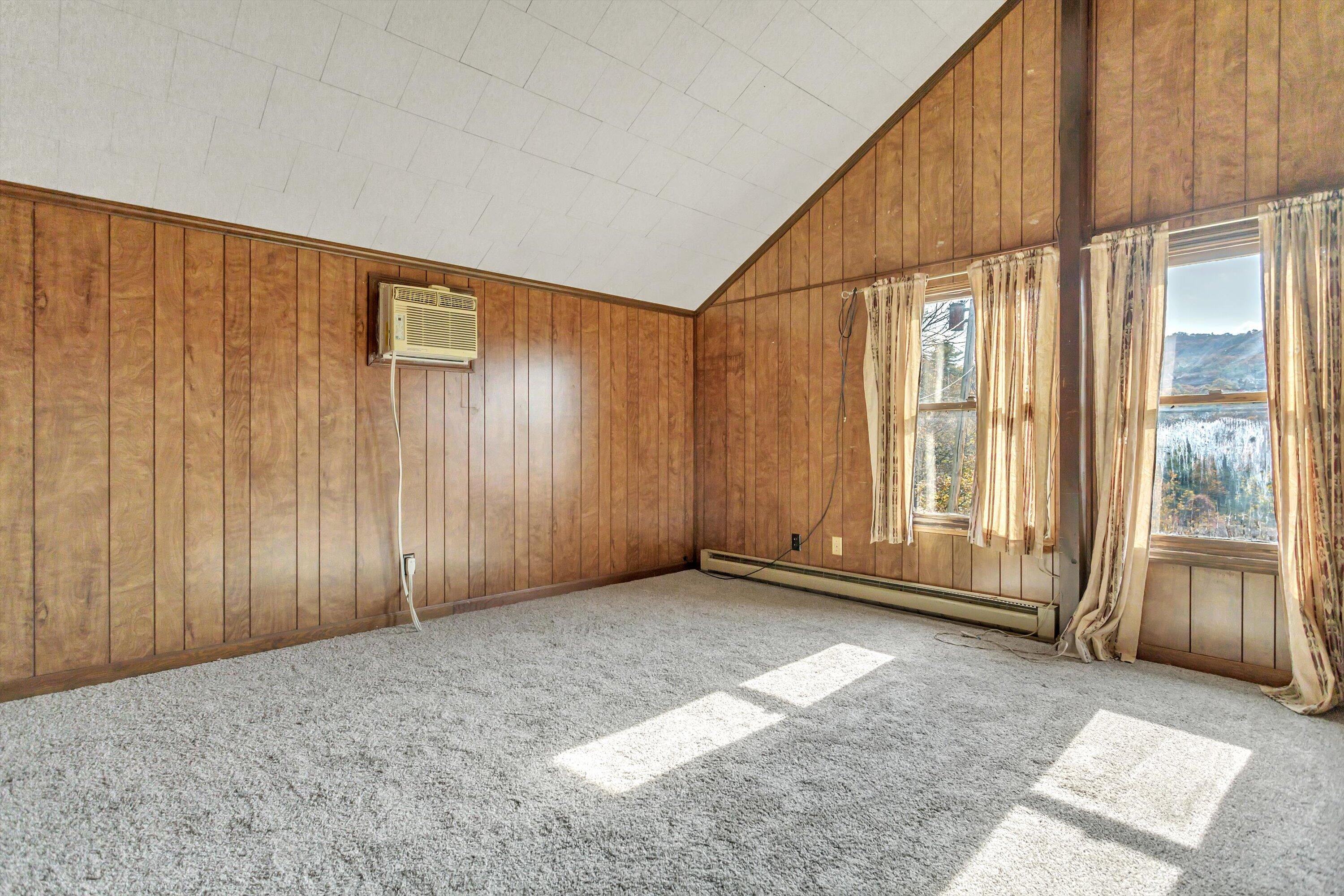 1594 Hurst RD