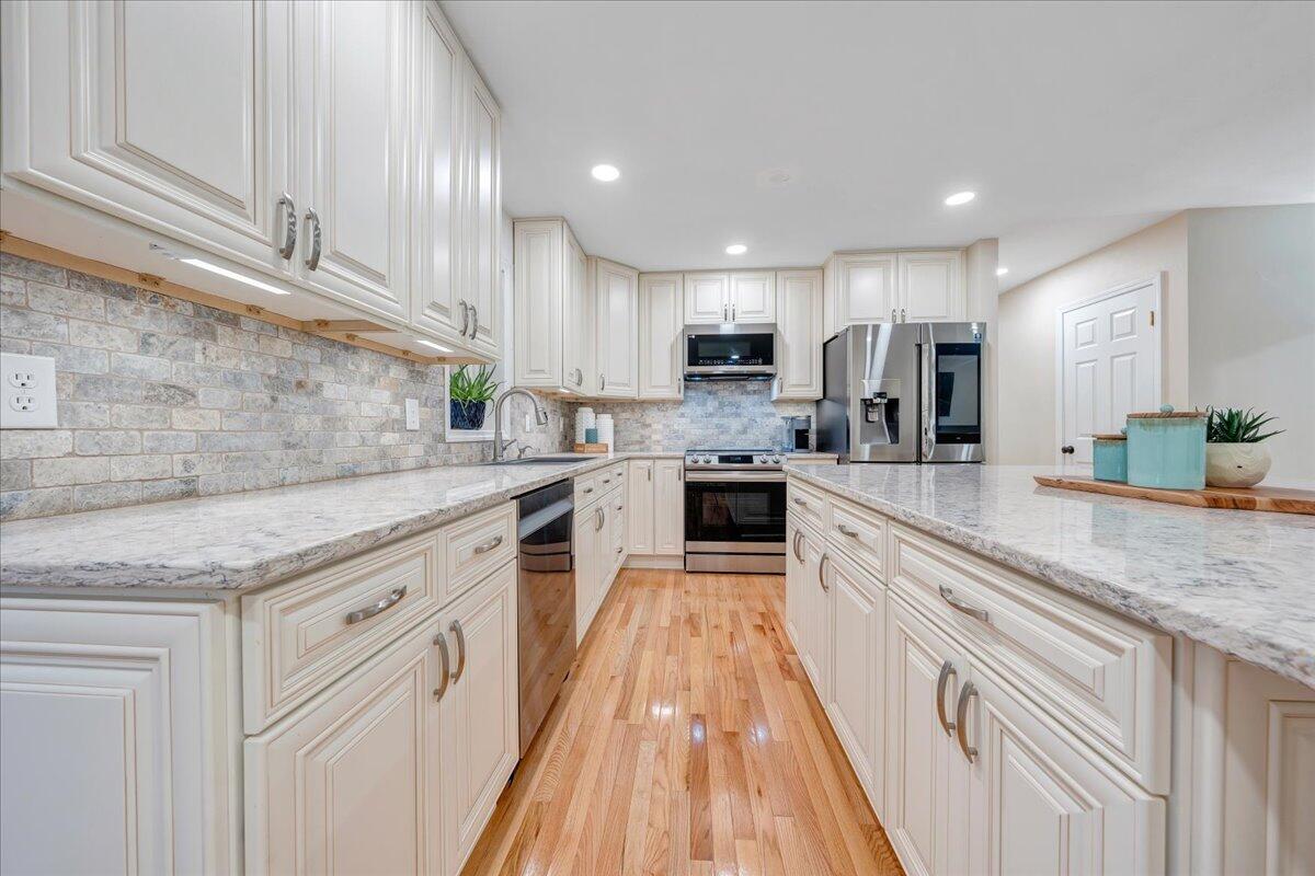 1334 Gates CIR