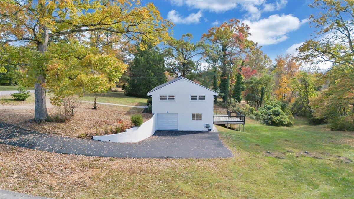 8252 Webster DR