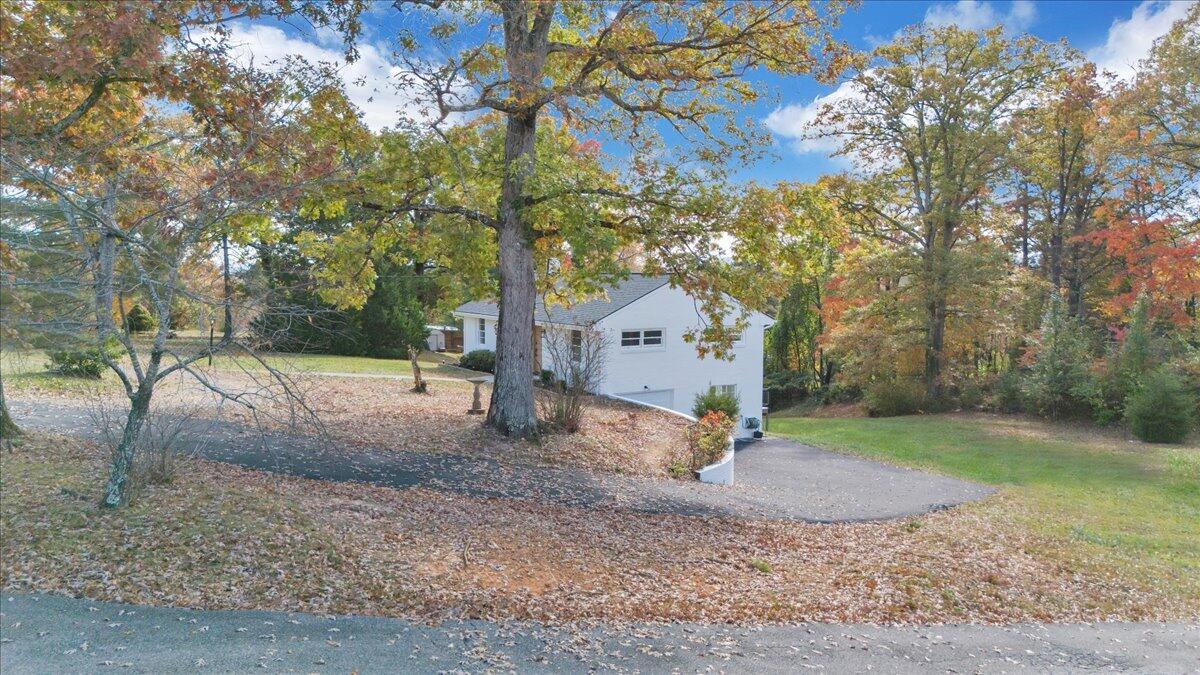 8252 Webster DR