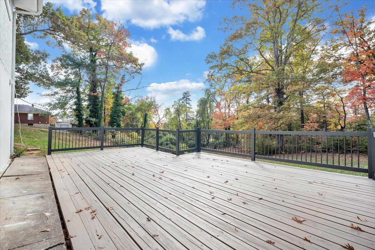 8252 Webster DR