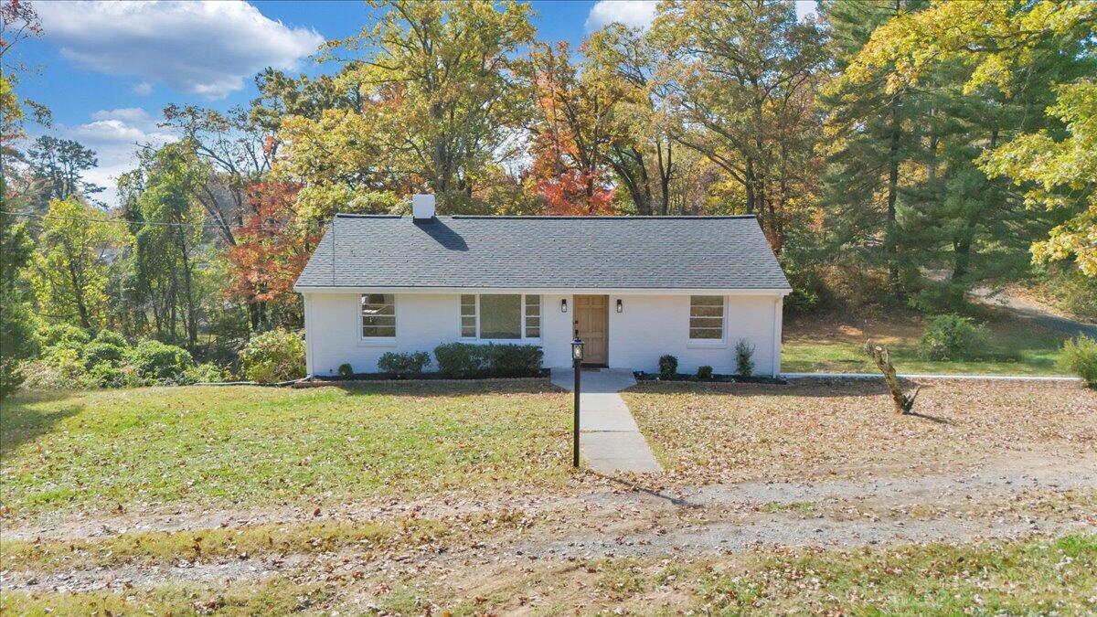 8252 Webster DR