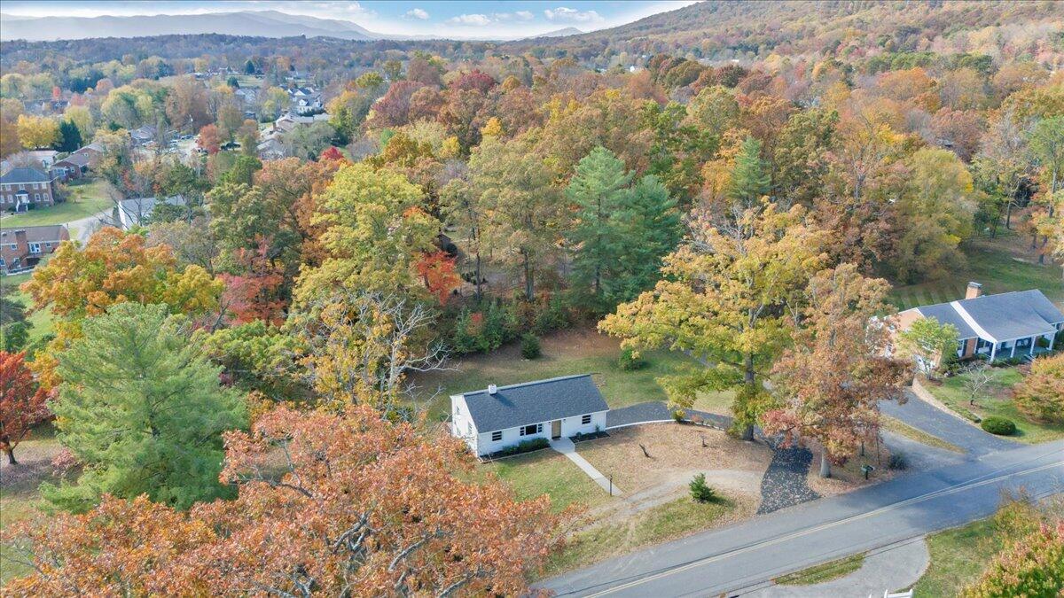 8252 Webster DR