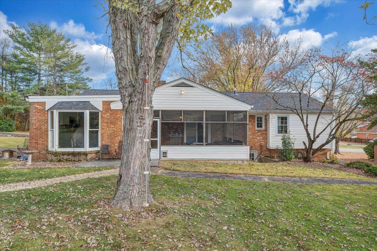 4707 Easthill DR