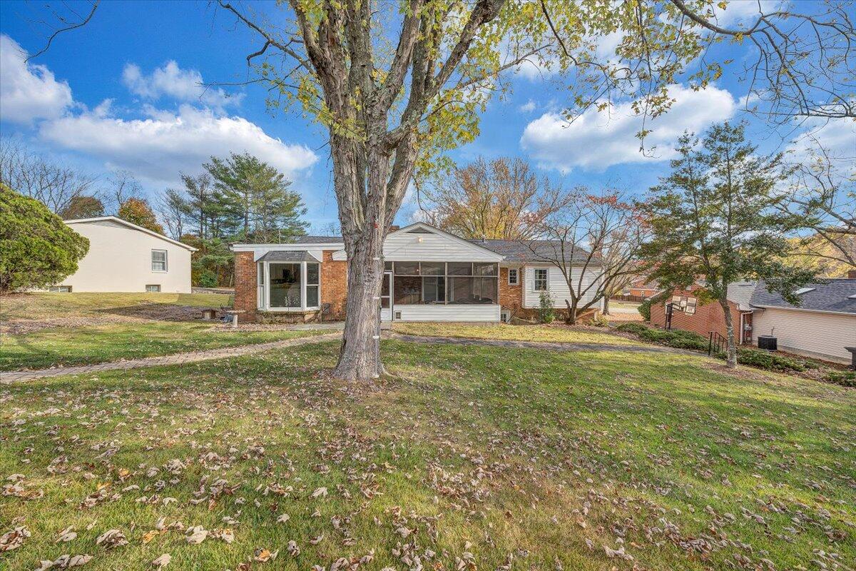 4707 Easthill DR