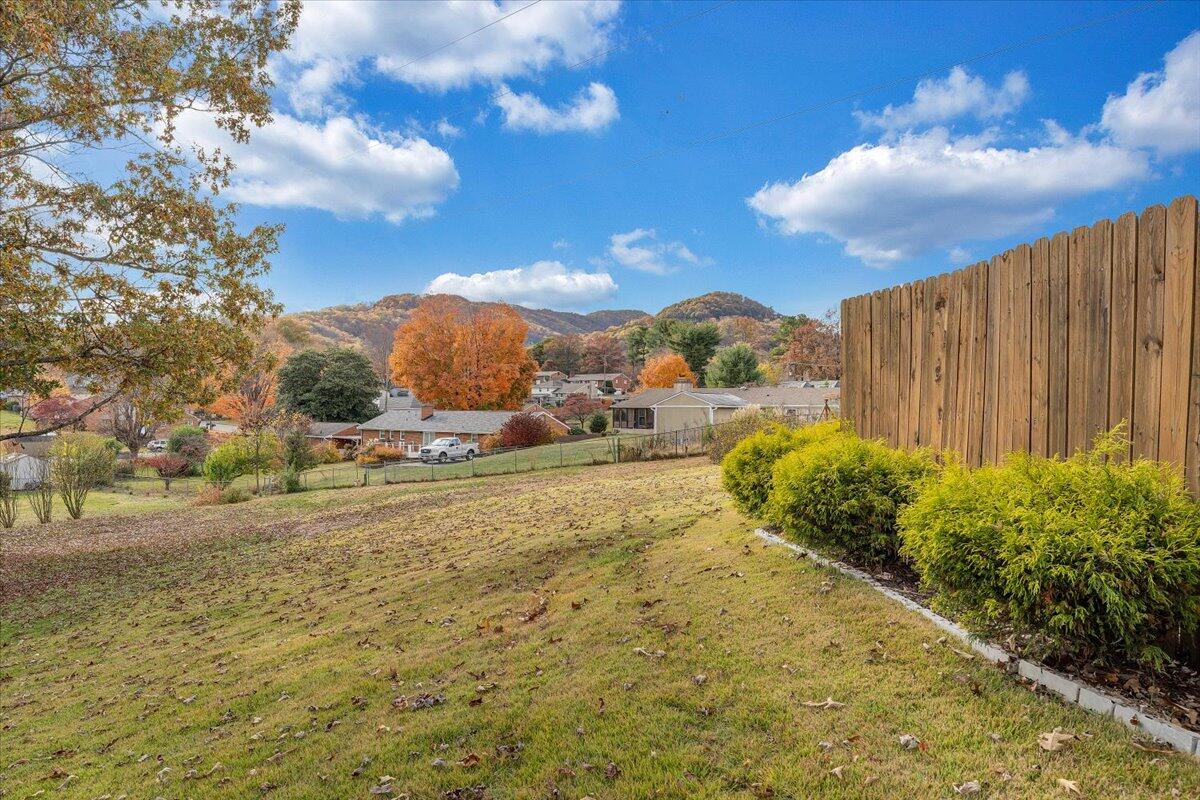 4707 Easthill DR
