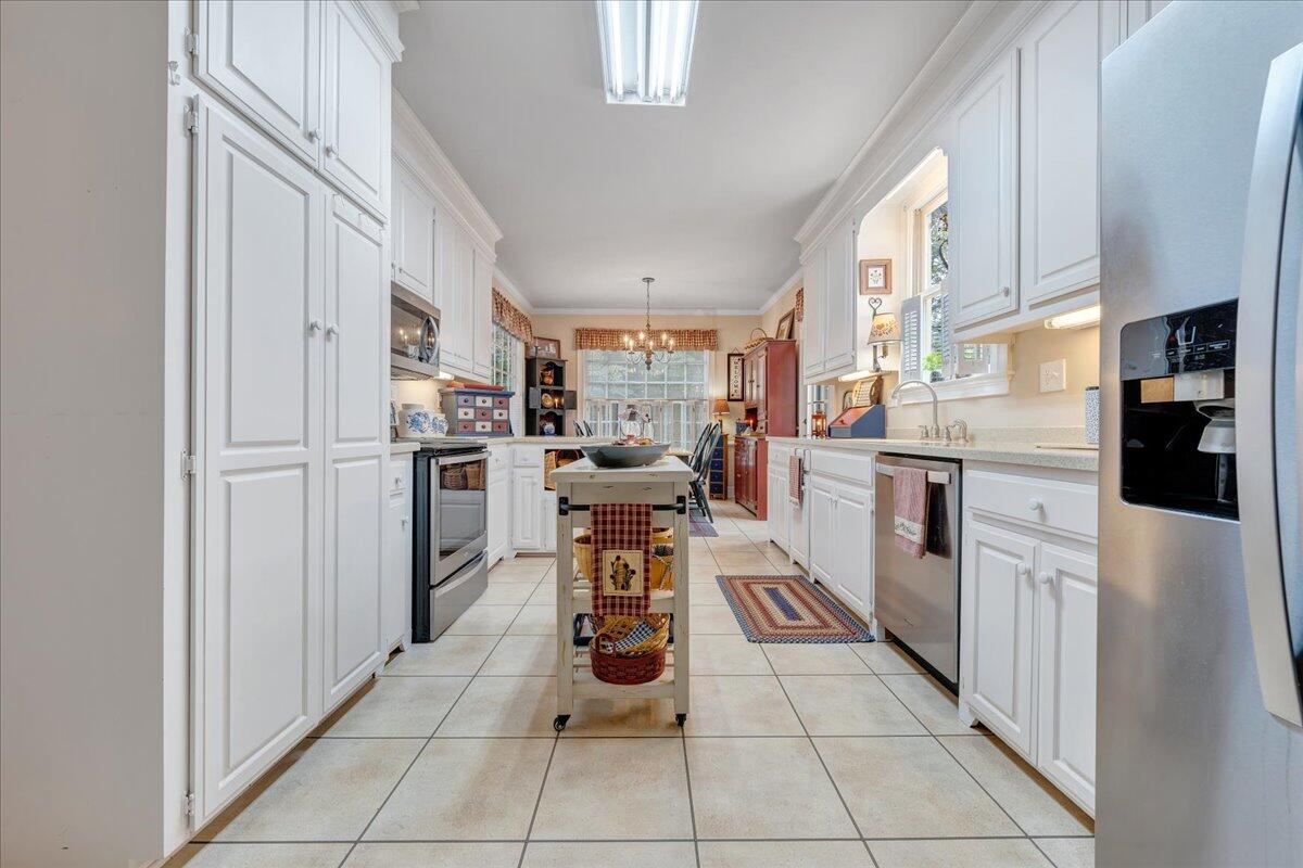 3626 Larson Oaks DR